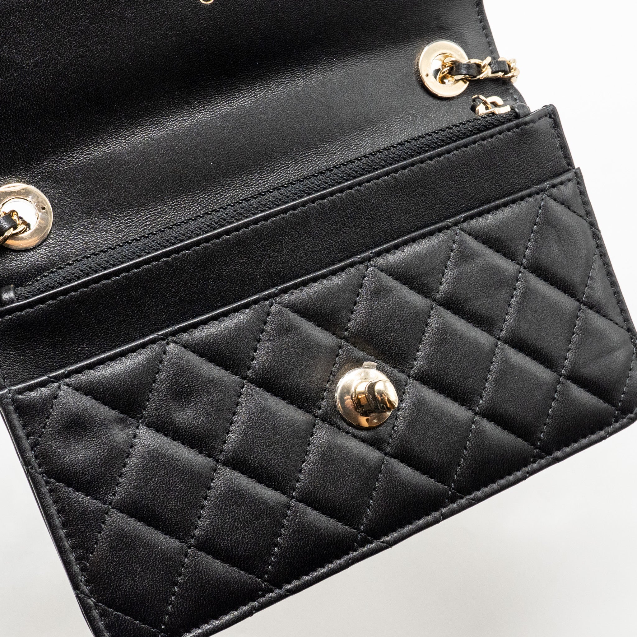 CHANEL TRENDY CC WALLET ON CHAIN LAMBSKIN BLACK LGHW (MICROCHIP)