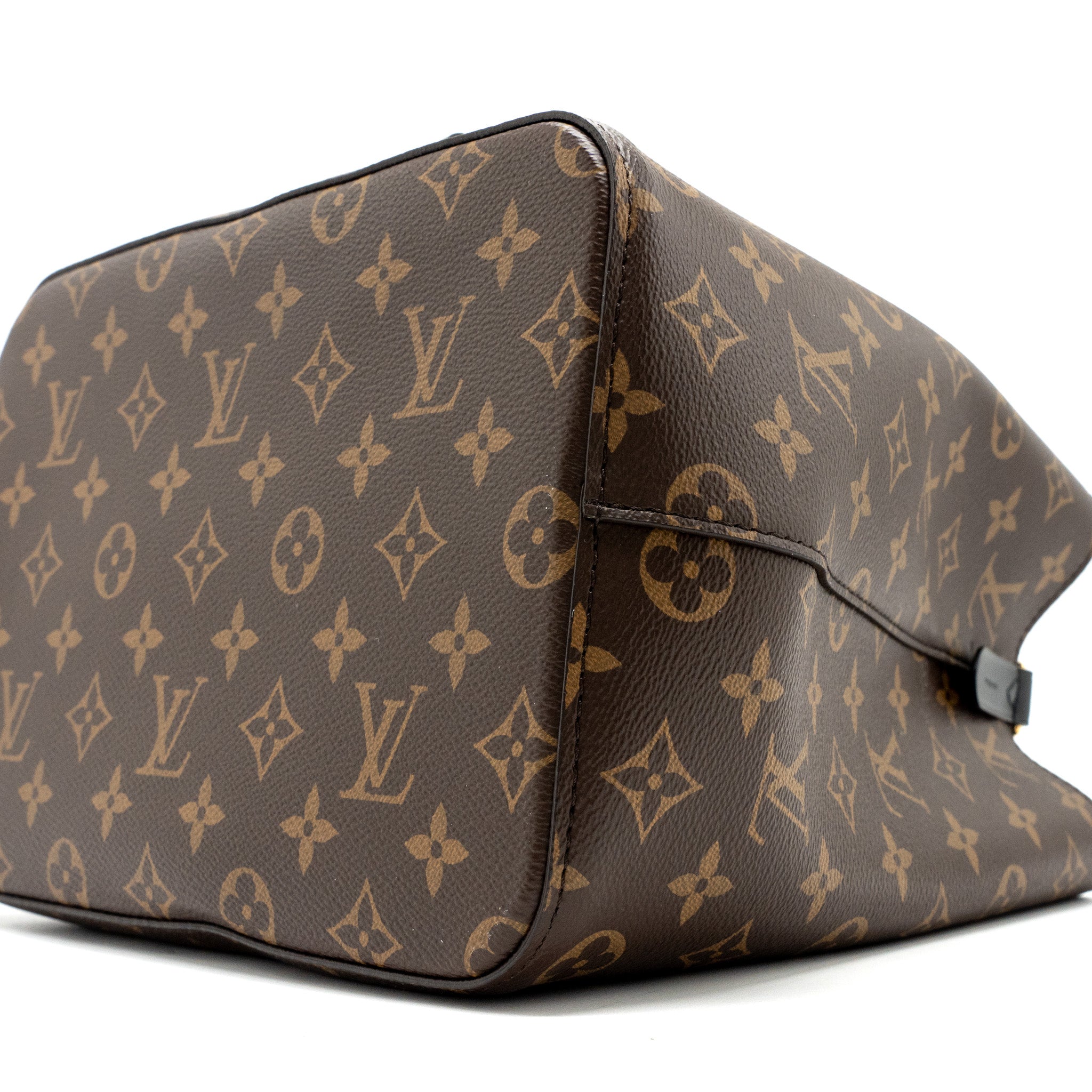 LOUIS VUITTON NEONOE MONOGRAM CANVAS BLACK GHW (NEW VERSION)