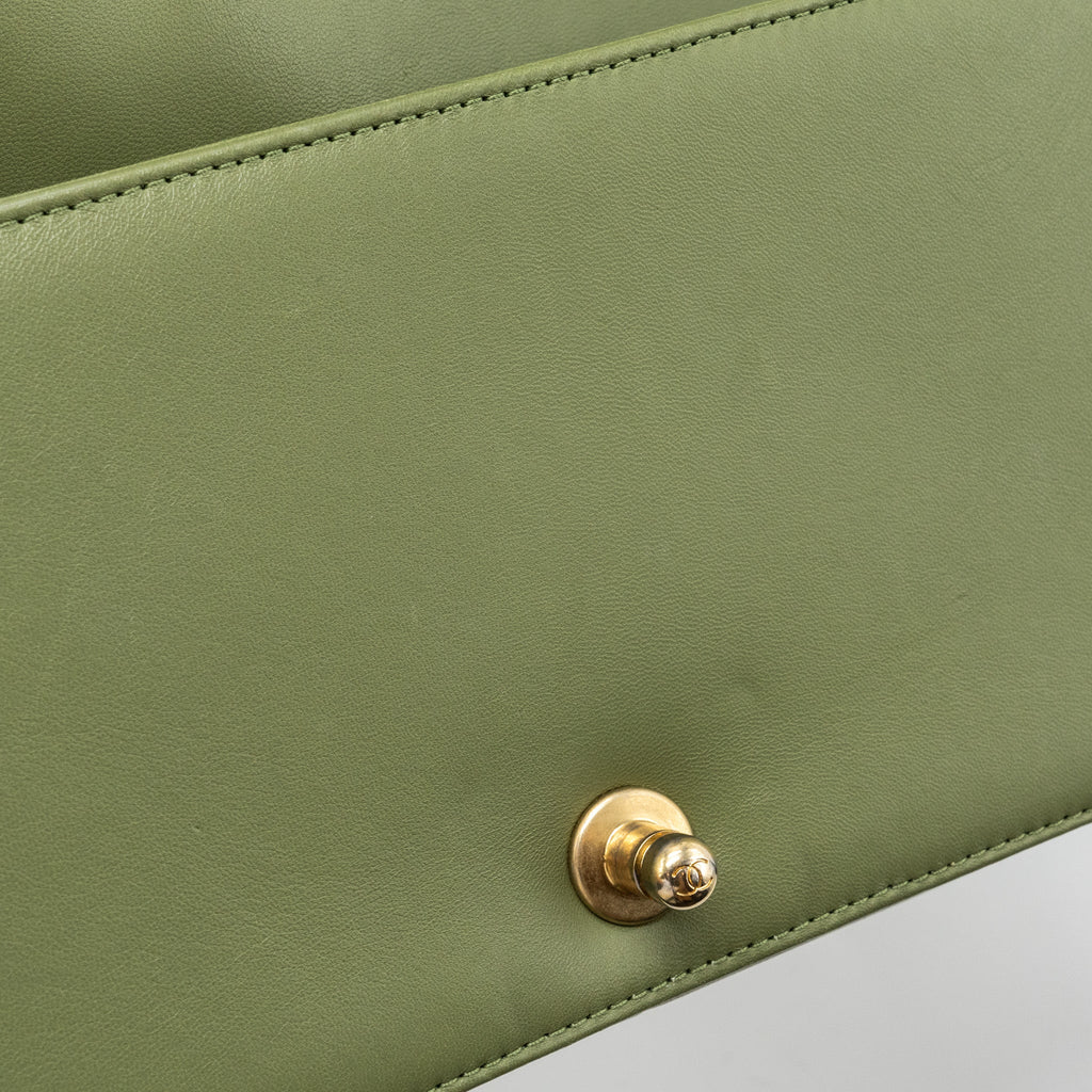 CHANEL MEDIUM BOY BAG LAMBSKIN GREEN GHW