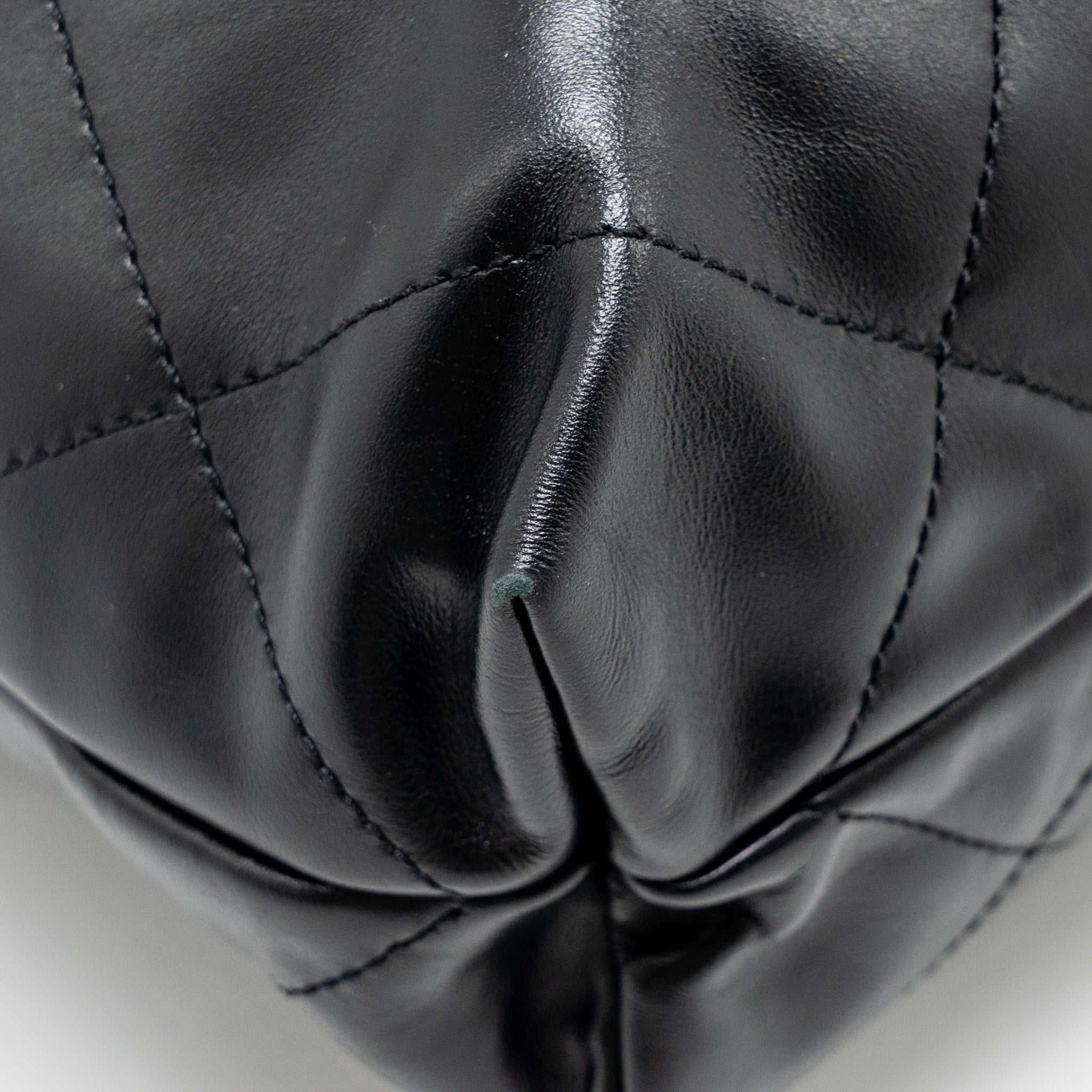 CHANEL SMALL 22 BAG SHINY CALFSKIN BLACK GHW (MICROCHIP)