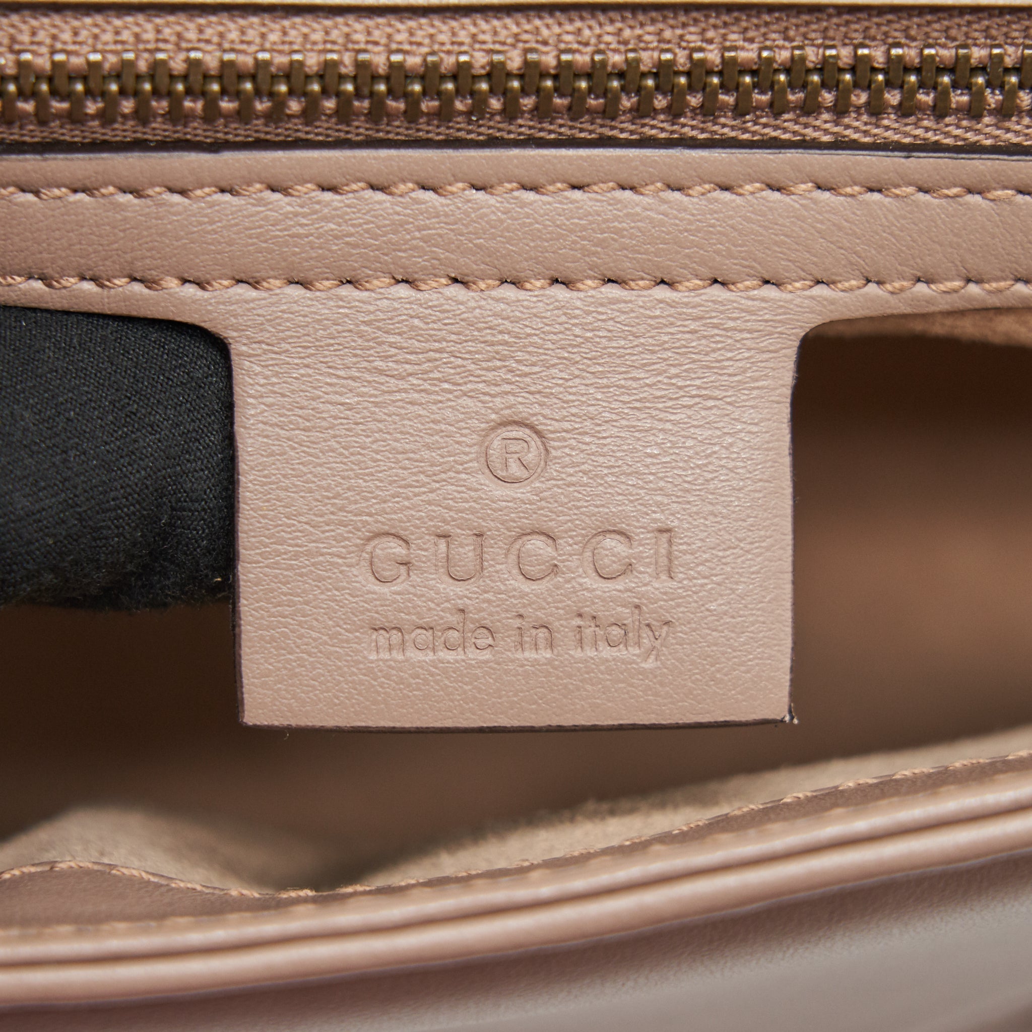 GUCCI GG MARMONT SMALL SHOULDER BAG BEIGE