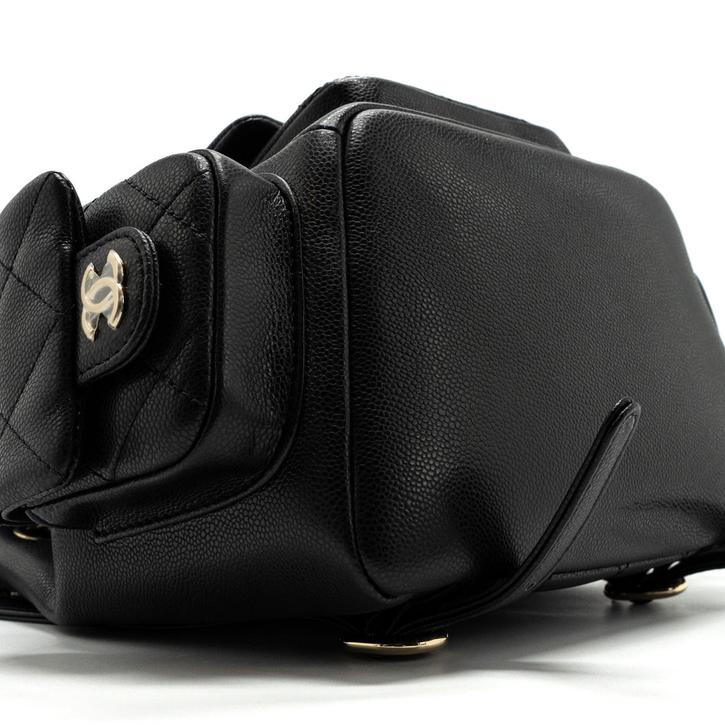 CHANEL 23K TRIPLE POCKET BACKPACK CAVIAR BLACK LGHW(MICROCHIP)