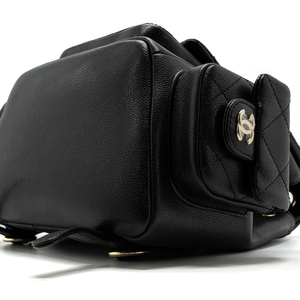 CHANEL 23K TRIPLE POCKET BACKPACK CAVIAR BLACK LGHW(MICROCHIP)
