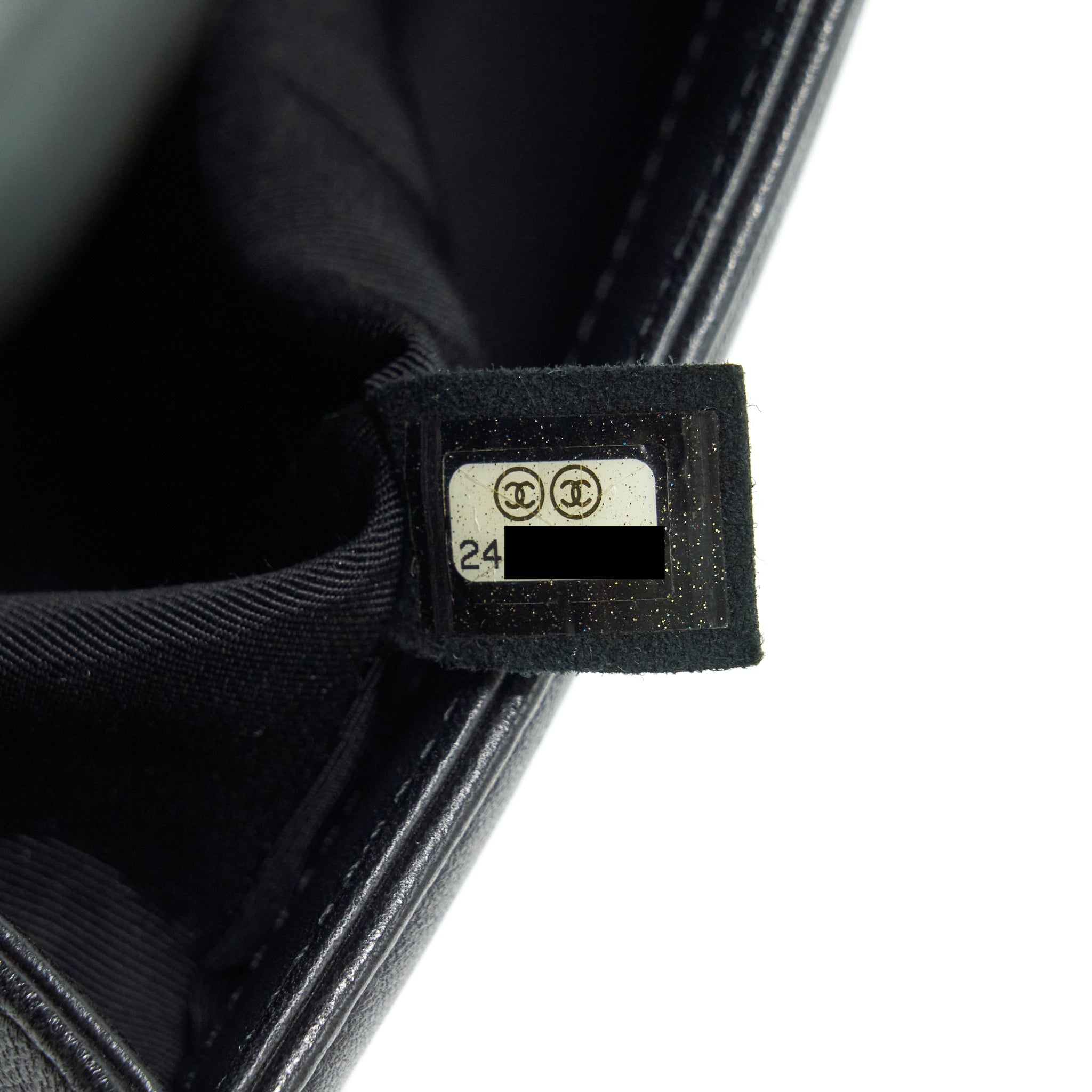 CHANEL MEDIUM BOY CHEVRON LAMBSKIN BLACK/SILVER SHW