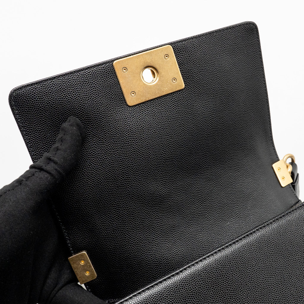 CHANEL SMALL BOY BAG CAVIAR BLACK GHW (MICROCHIP)