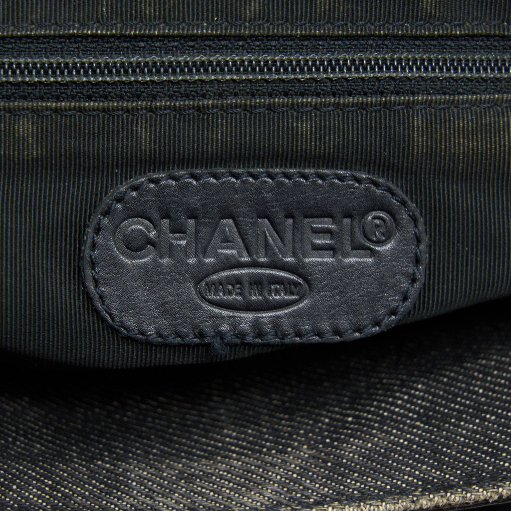 CHANEL VINTAGE DENIM TOTE BAG RUTHENIUM SLIVER HARDWARE