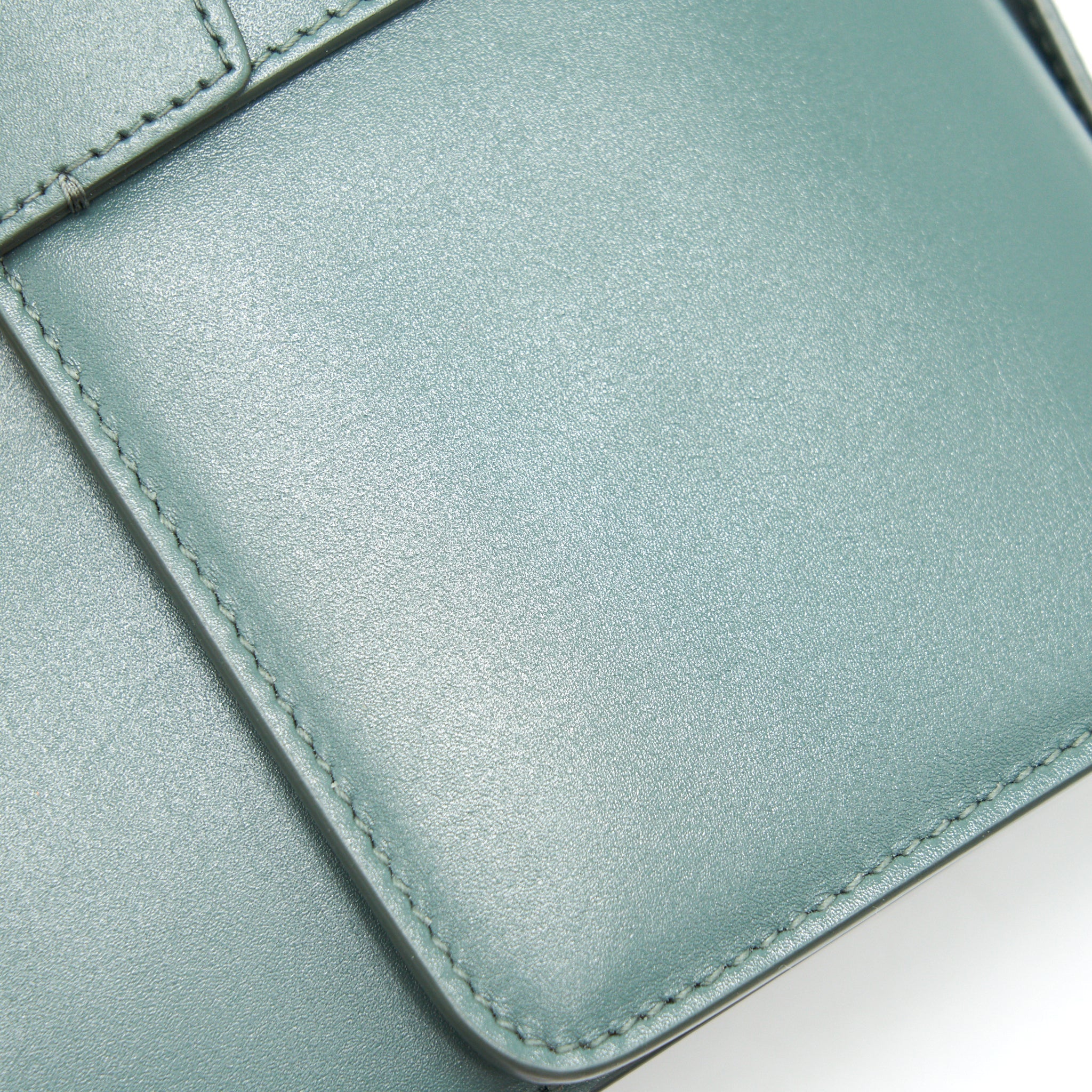DIOR 30 MONTAIGNE MEDIUM BAG CALFSKIN GREEN