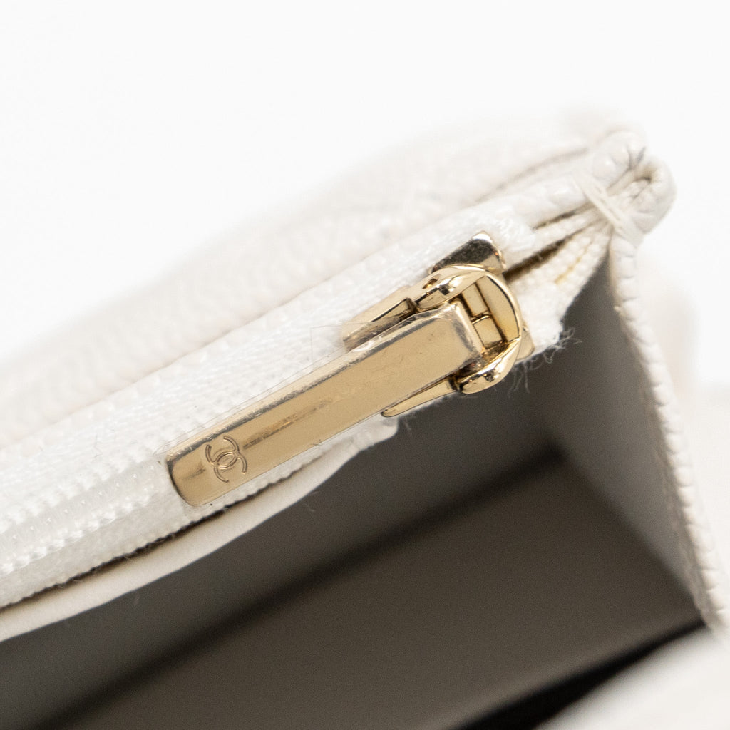CHANEL CLASSIC WALLET ON CHAIN CAVIAR WHITE LGHW (MICROCHIP)