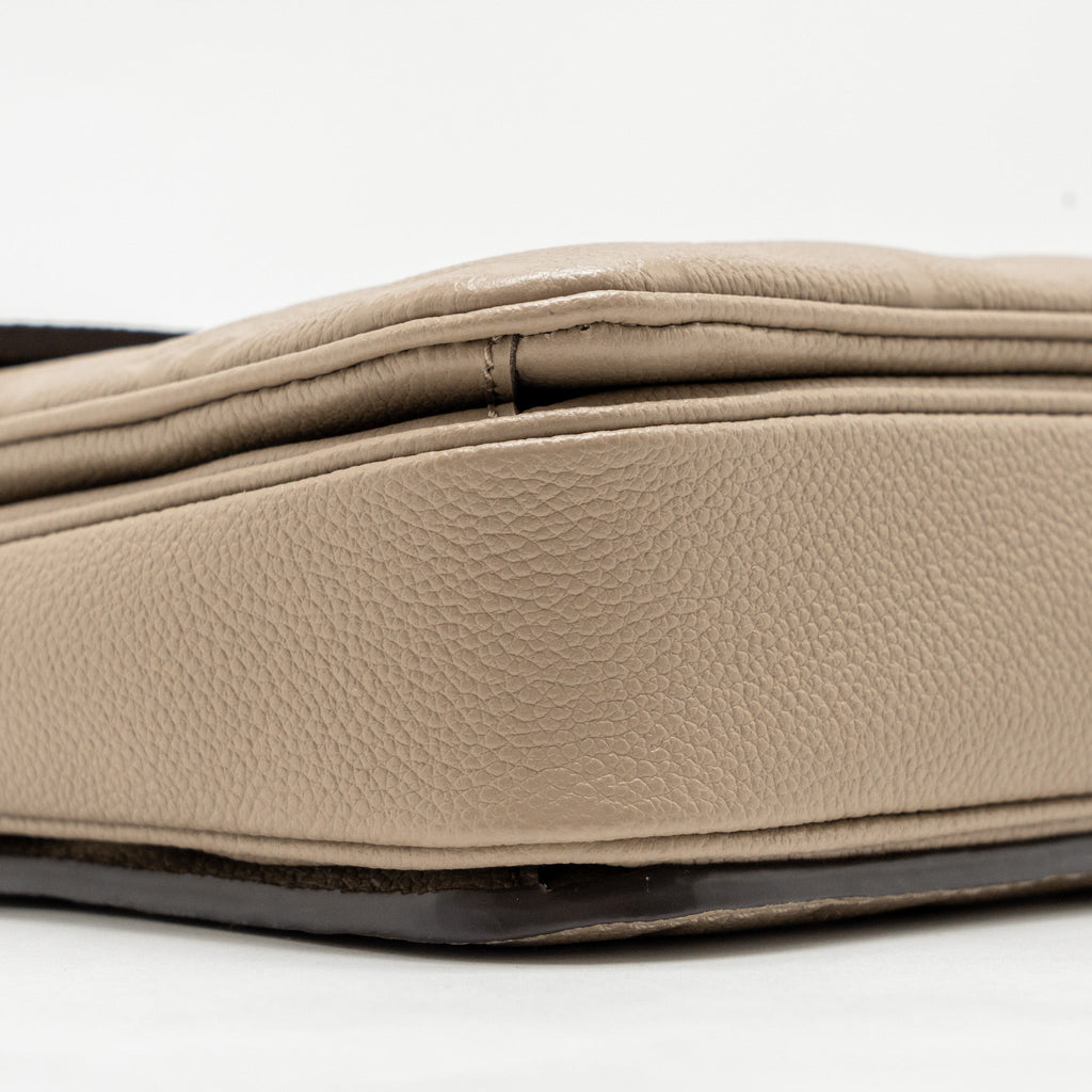 LOUIS VUITTON POCHETTE METIS MONOGRAM EMPREINTE TOURTERELLE GHW