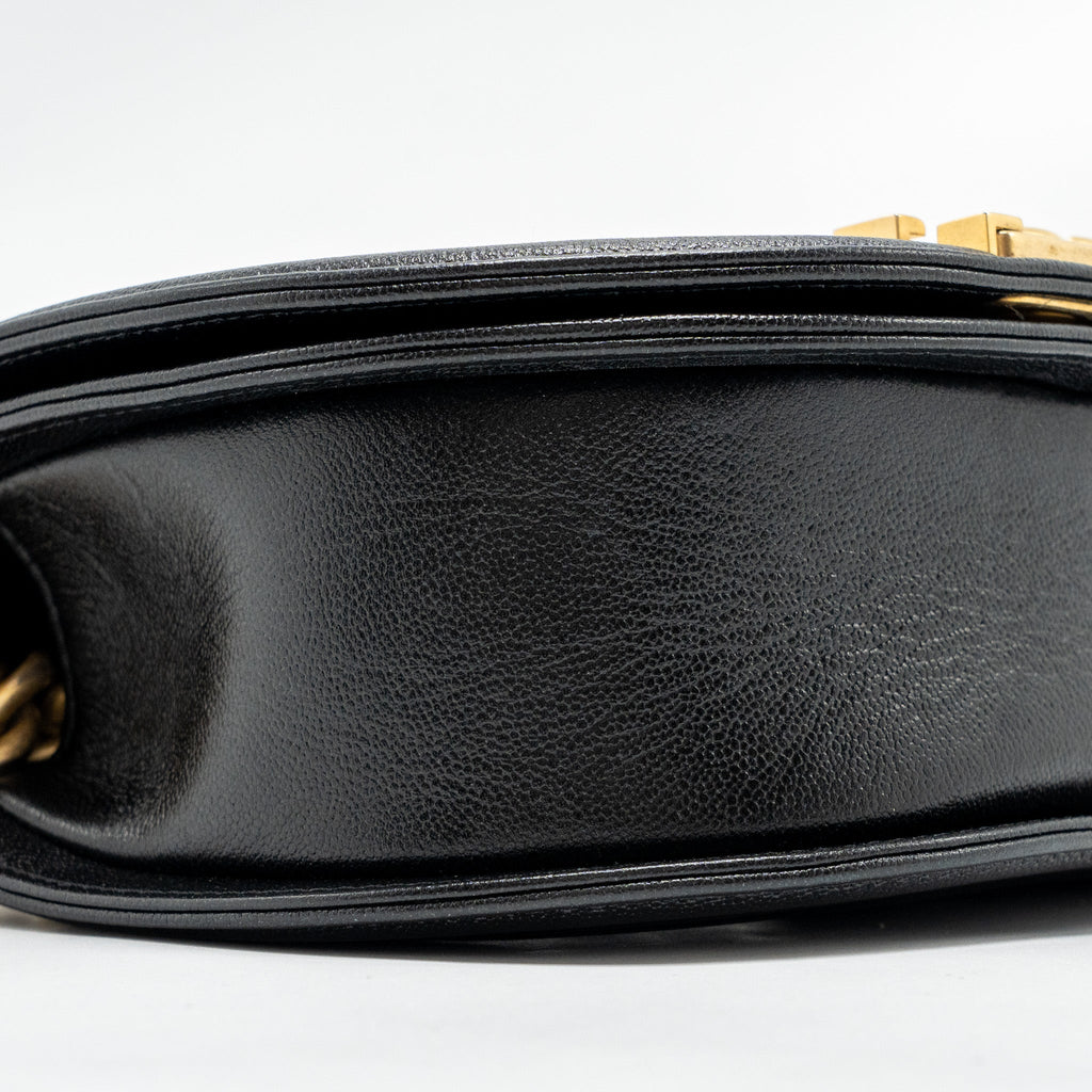 CHANEL 22A ROUND BOY MESSENGER BAG CAVIAR BLACK GHW (MICROCHIP)