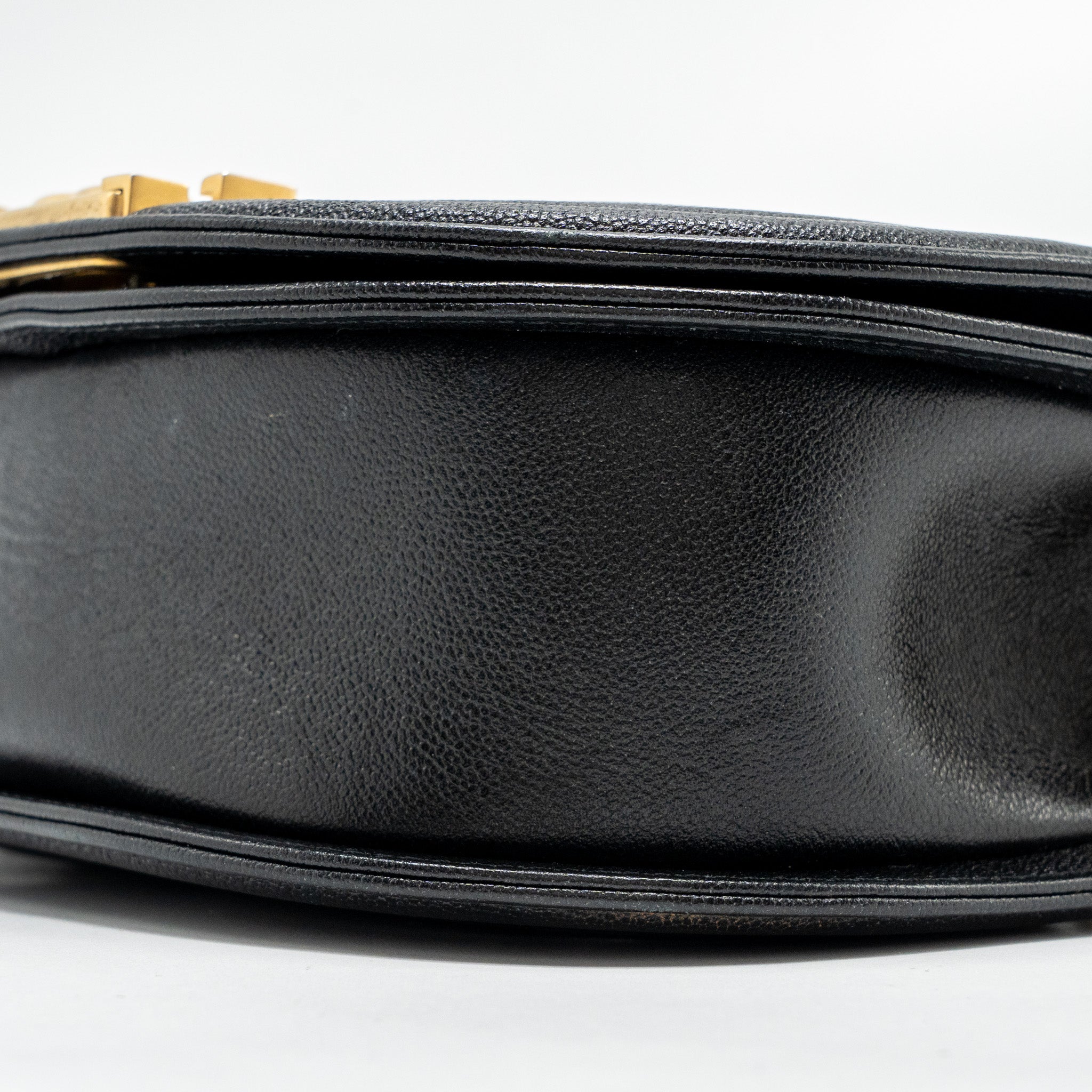 CHANEL 22A ROUND BOY MESSENGER BAG CAVIAR BLACK GHW (MICROCHIP)