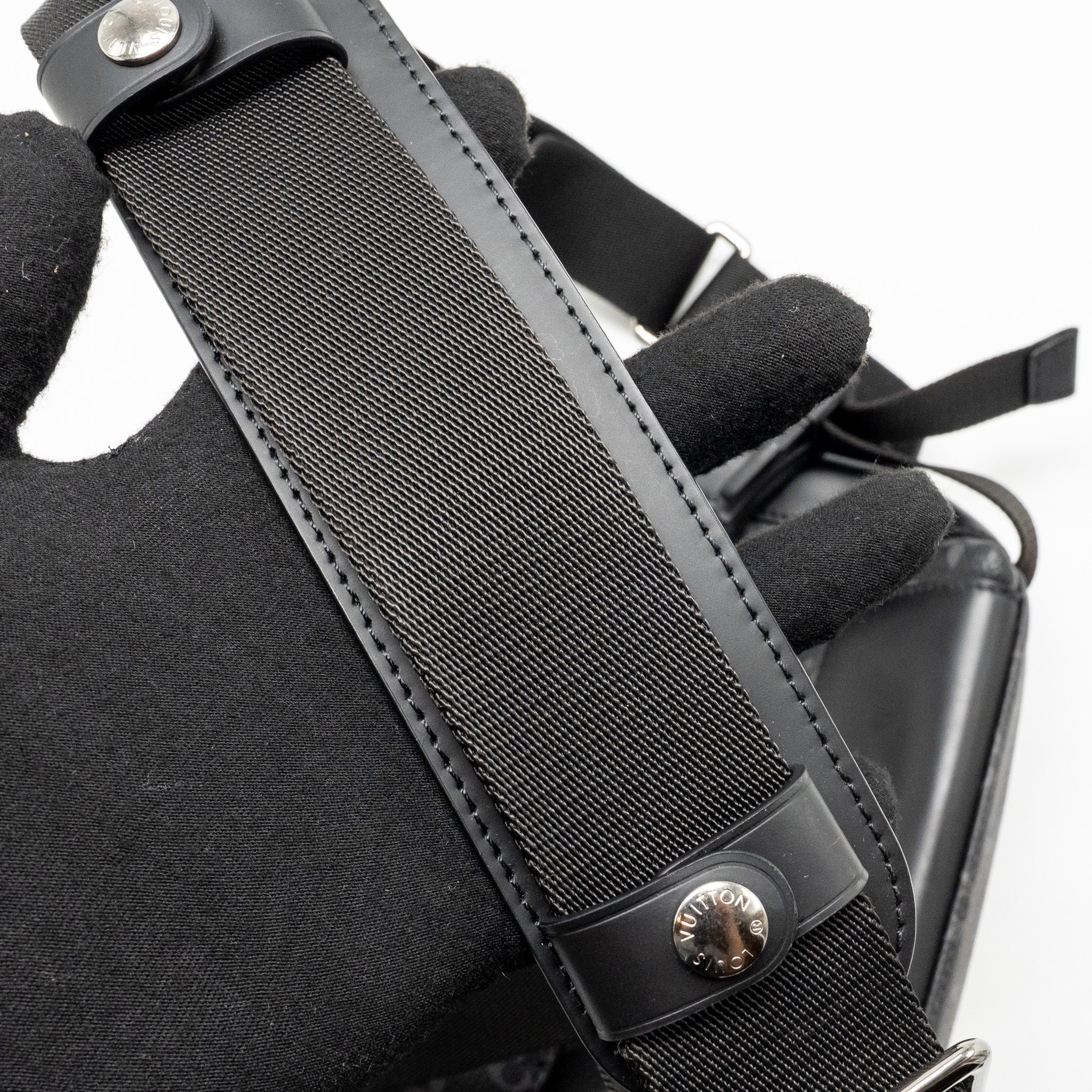 LOUIS VUITTON MESSENGER VOYAGER PM MONOGRAM ECLIPSE BLACK SHW