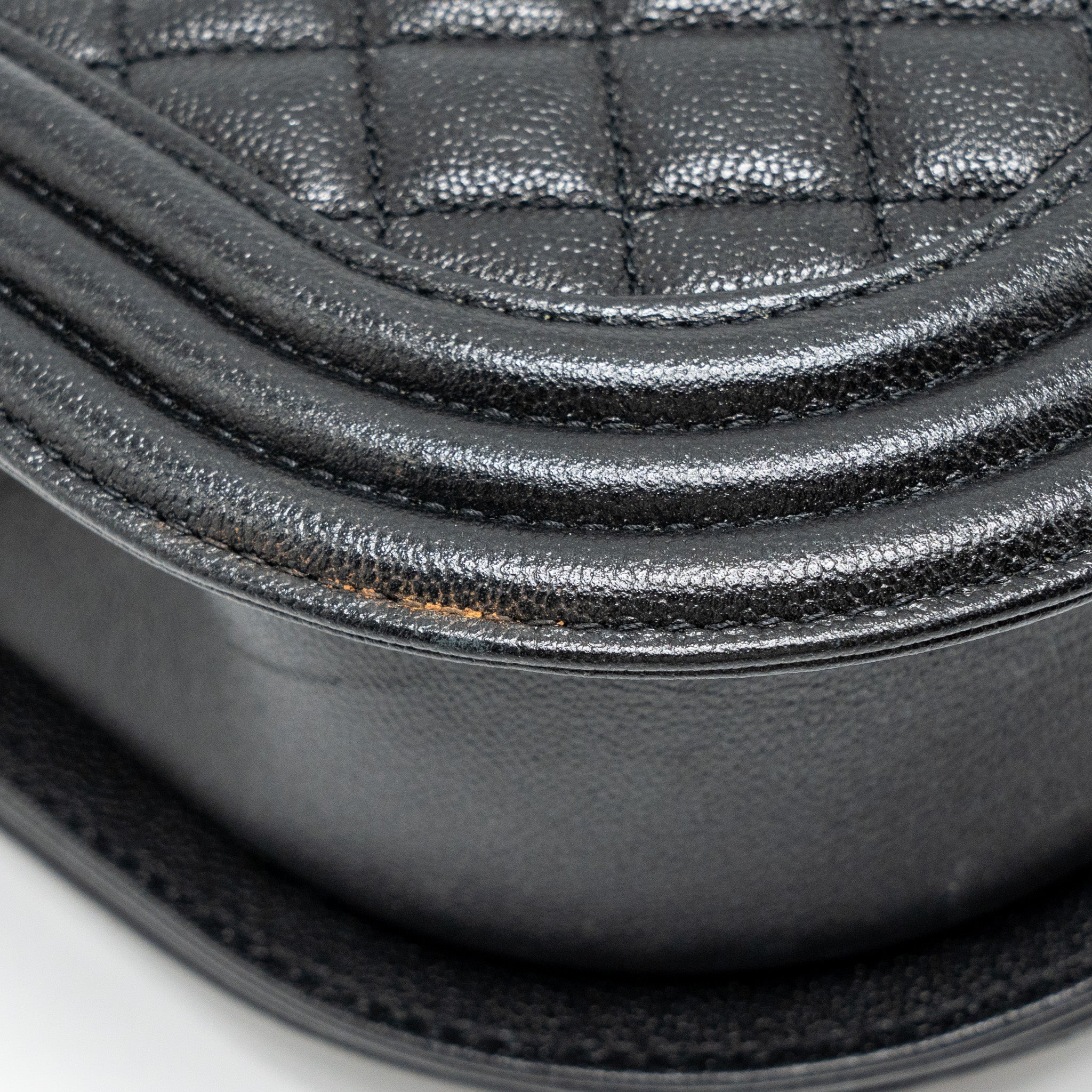 CHANEL 22A ROUND BOY MESSENGER BAG CAVIAR BLACK GHW (MICROCHIP)