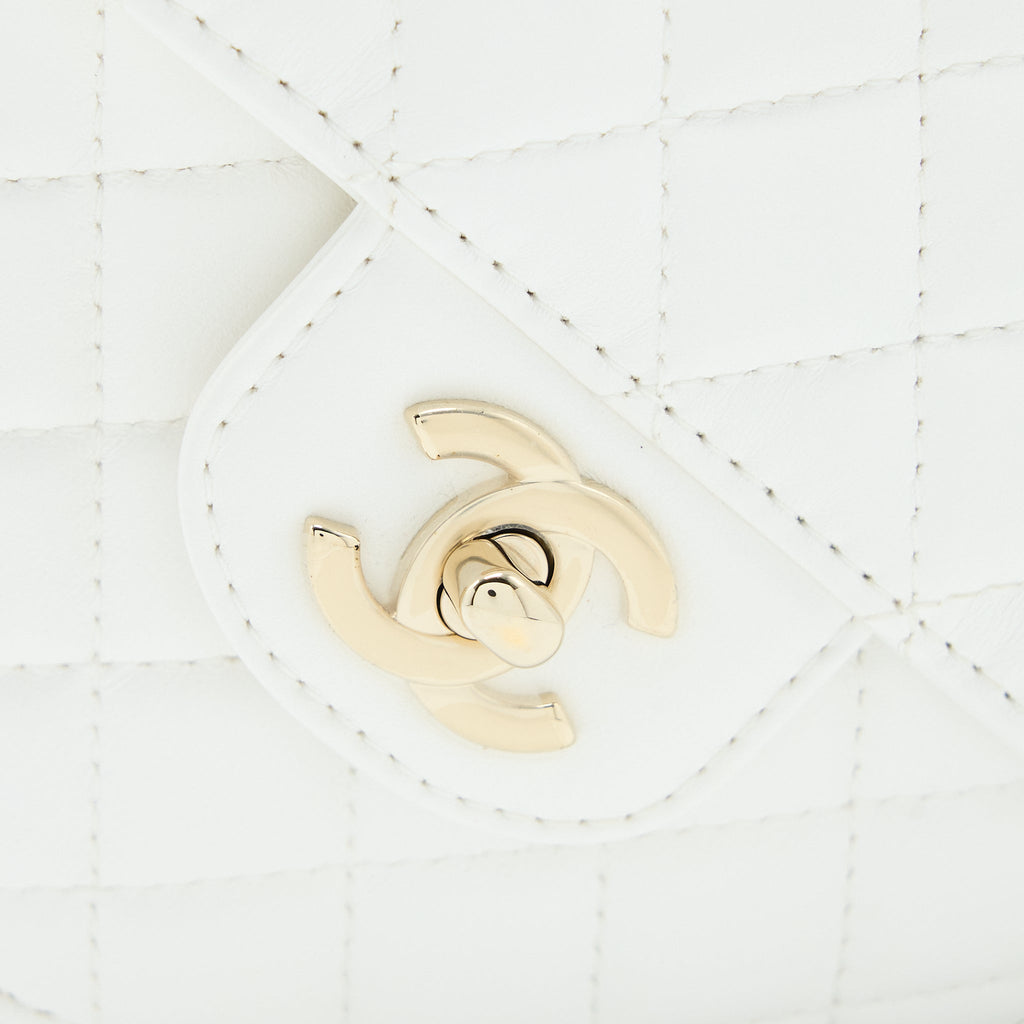 CHANEL 22S HEART BAG LAMBSKIN WHITE LGHW (MICROCHIP)