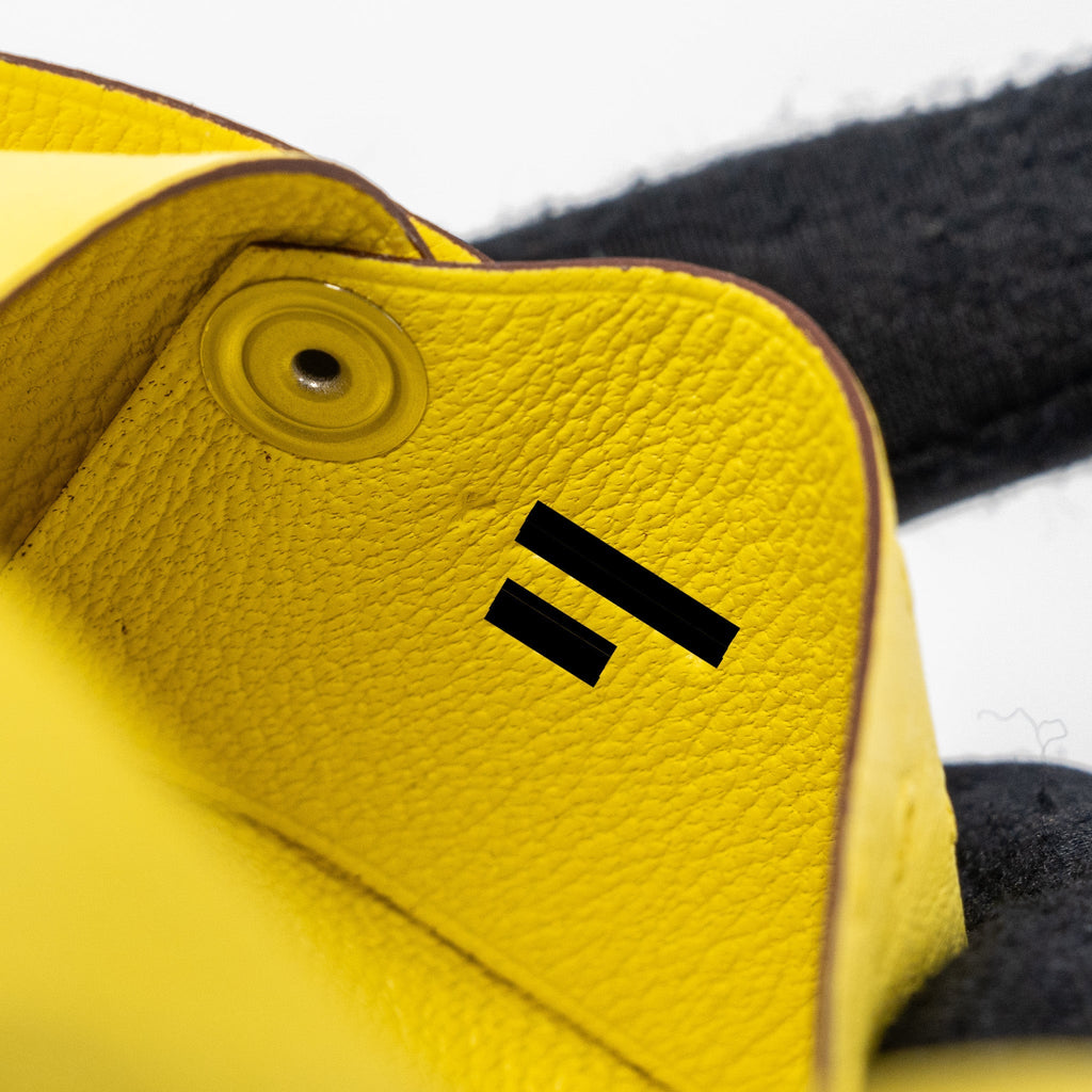 HERMES CALVI CARD HOLDER OSTRICH JAUNE CITRON SHW