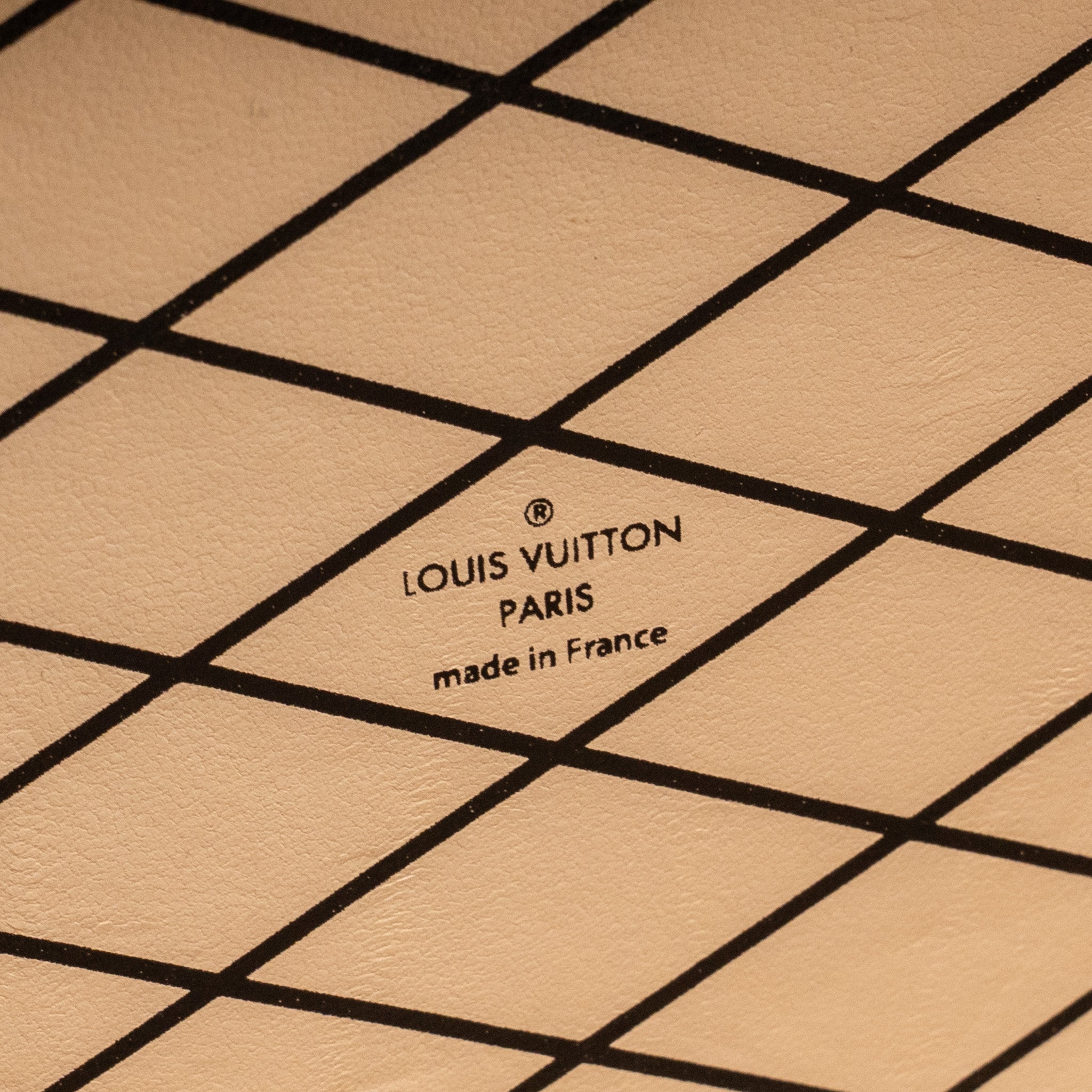 LOUIS VUITTON PETIT MALLE EPI BLACK GHW