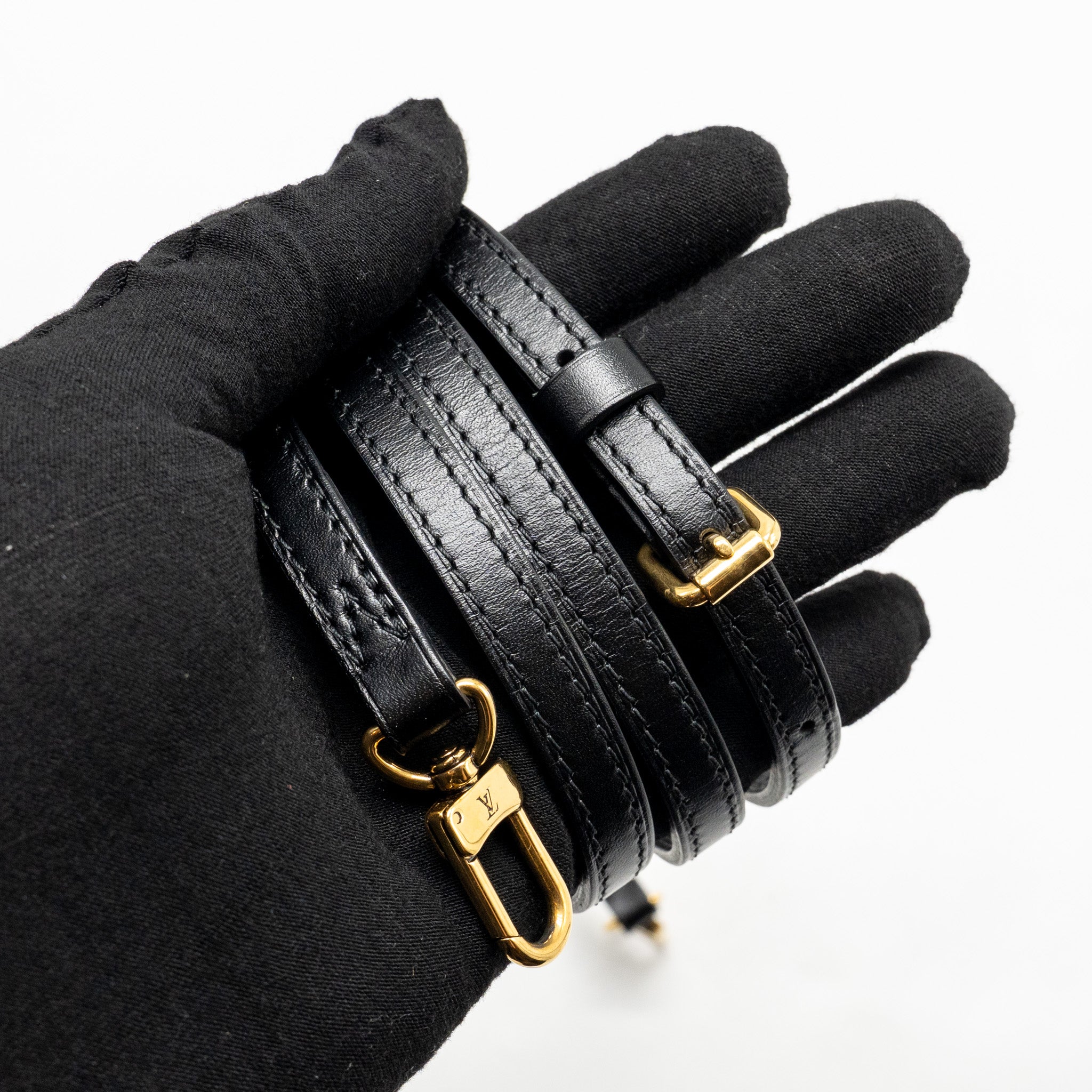 LOUIS VUITTON PETIT MALLE EPI BLACK GHW
