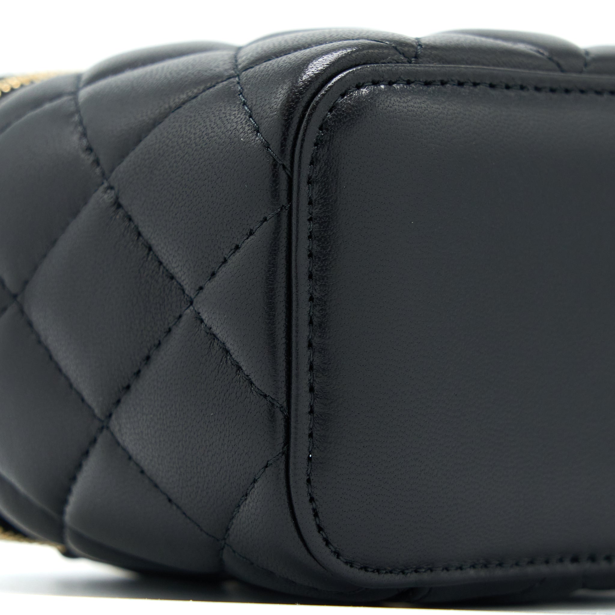 CHANEL PEARL CRUSH MINI VANITY CASE LAMBSKIN BLACK LGHW