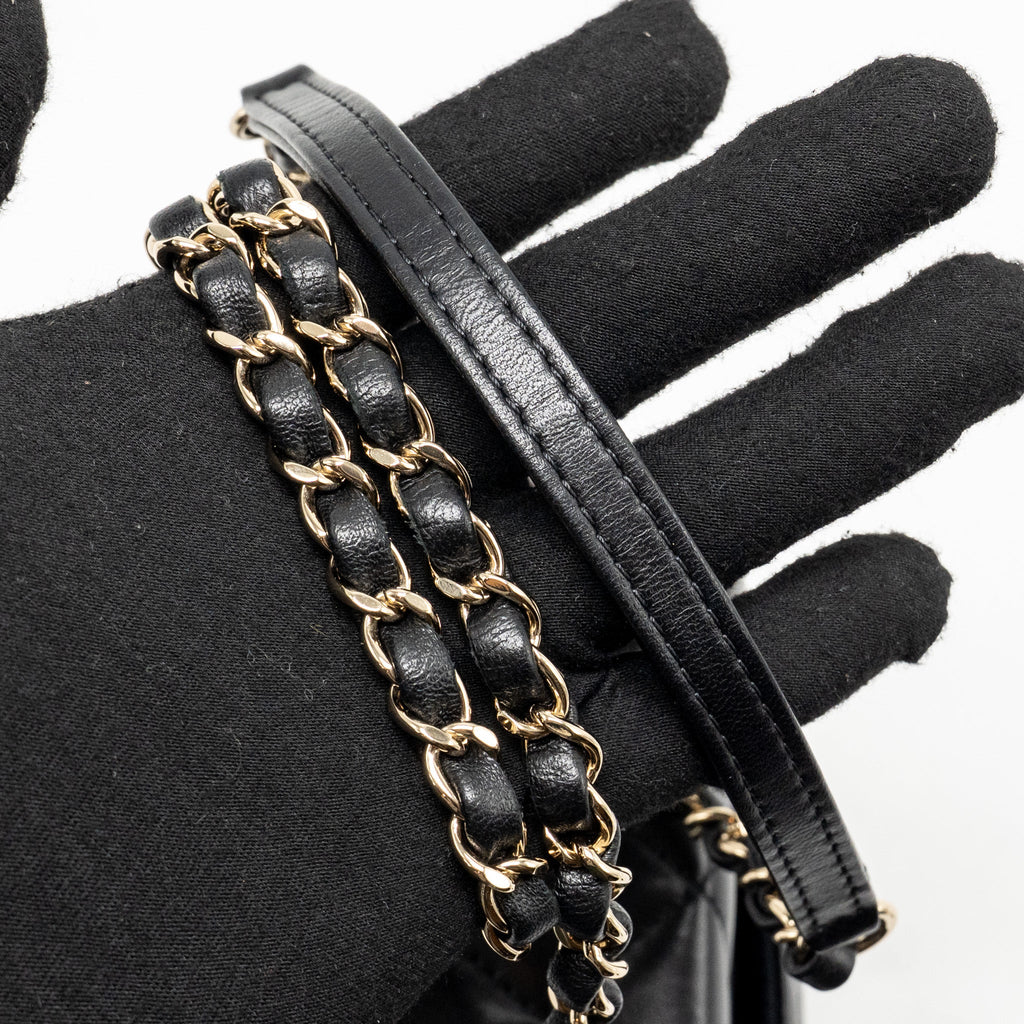 CHANEL FLAP VANITY WITH CHAIN LAMBSKIN BLACK LGWH (MICROCHIP)