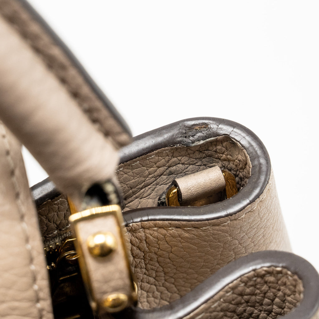 LOUIS VUITTON CAPUCINES MM TAURILLON LEATHER LIGHT GREY GHW