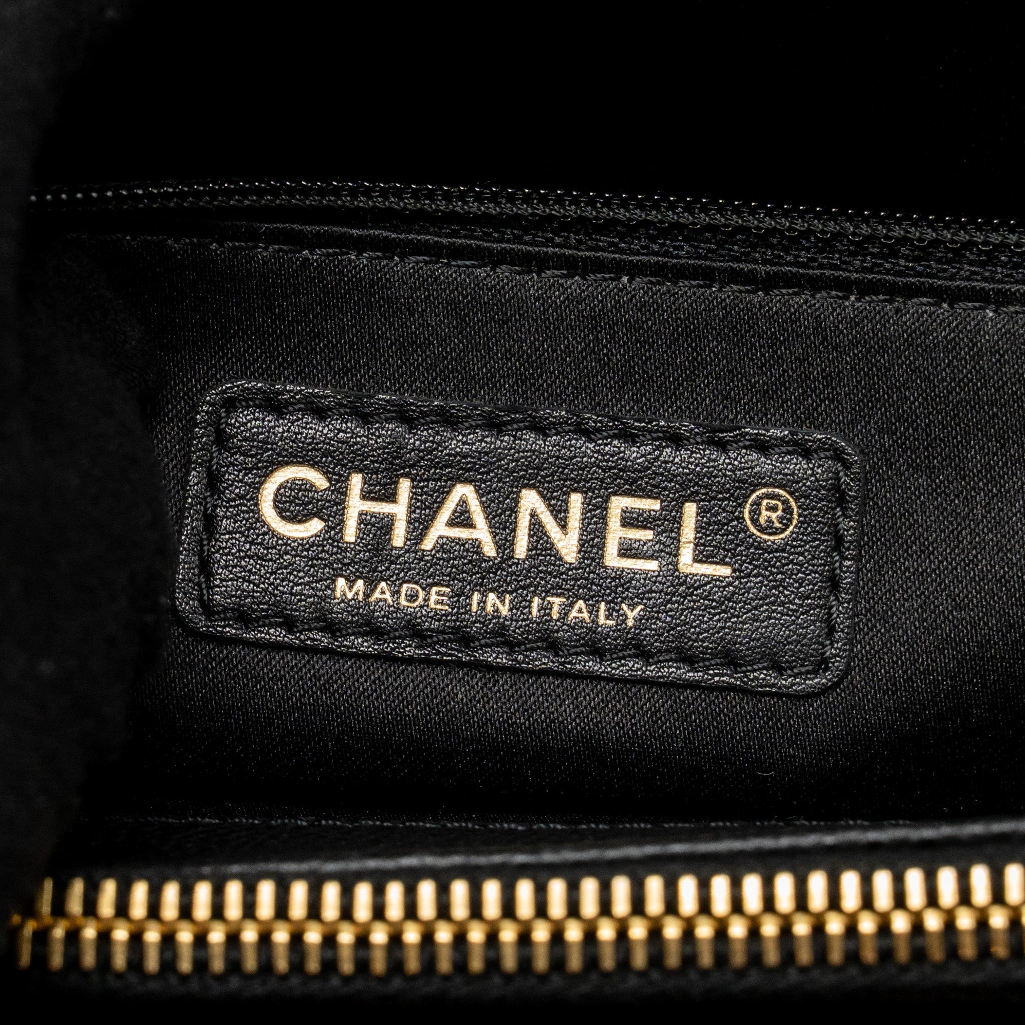 CHANEL GRAND SHOPPING TOTE / GST CAVIAR BLACK GHW