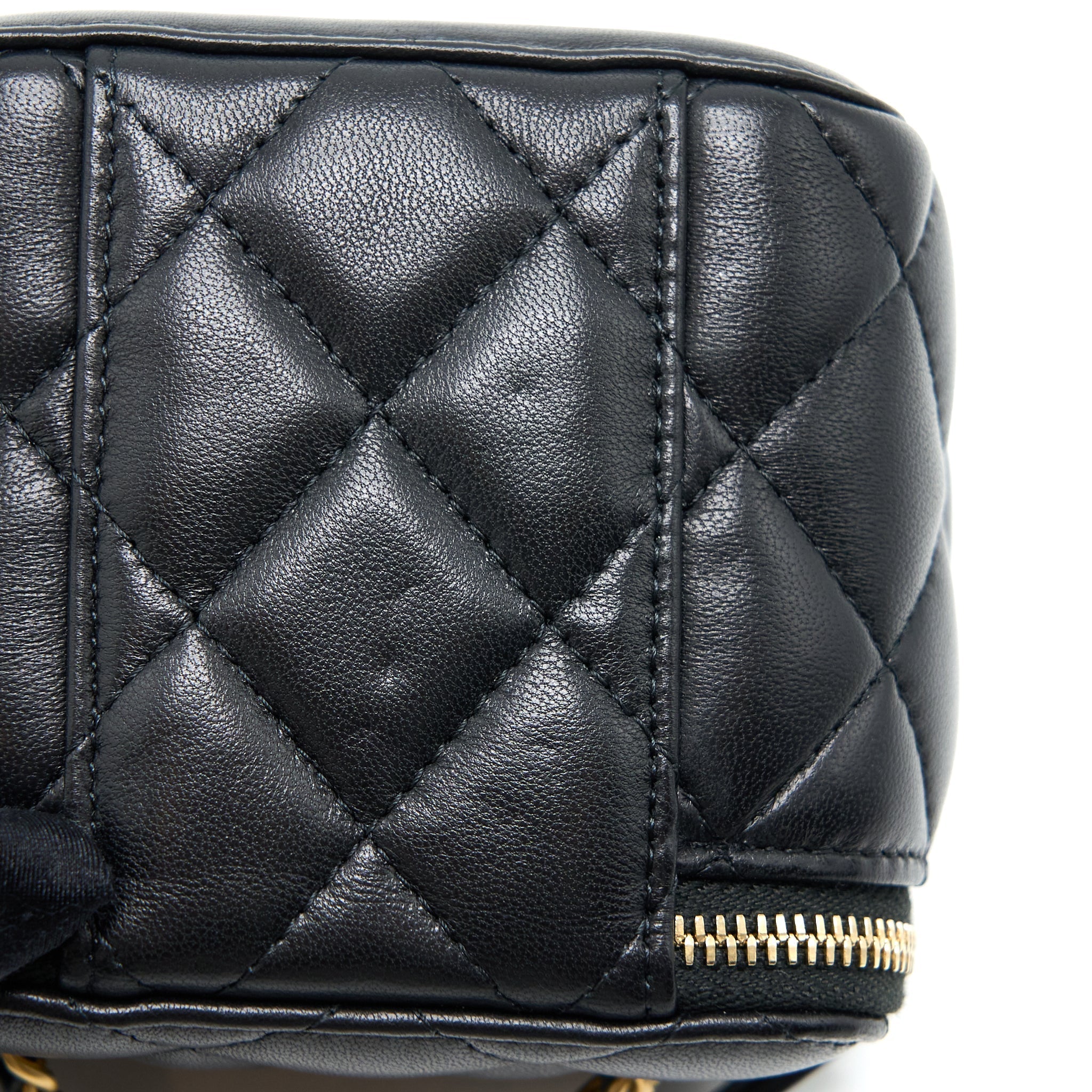 CHANEL PEARL CRUSH MINI VANITY CASE LAMBSKIN BLACK LGHW