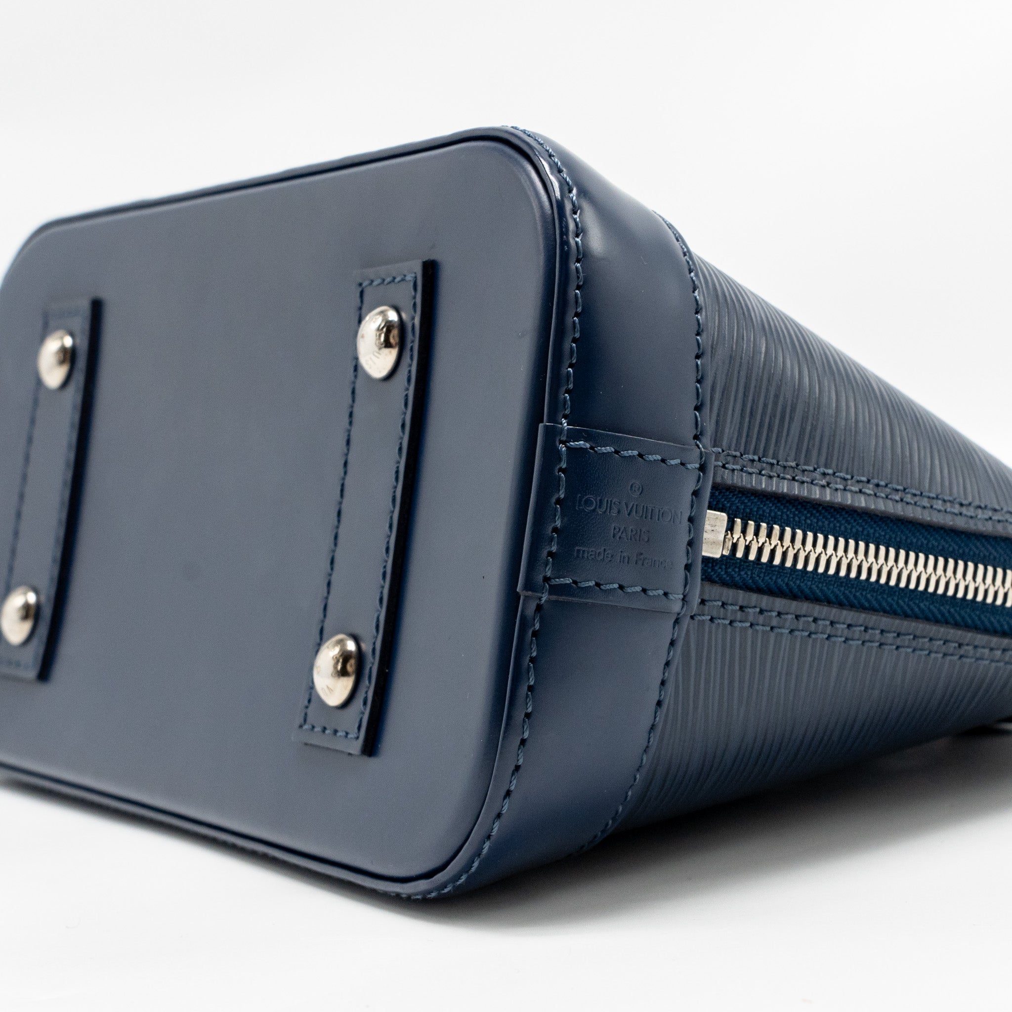 LOUIS VUITTON ALMA BB EPI INDIGO SHW