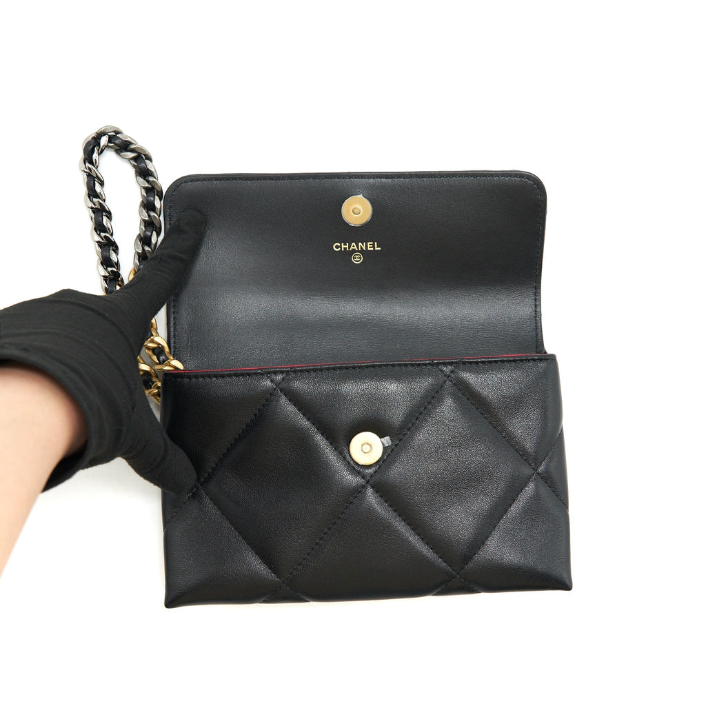 CHANEL 19 CLUTCH LAMBSKIN BLACK GHW