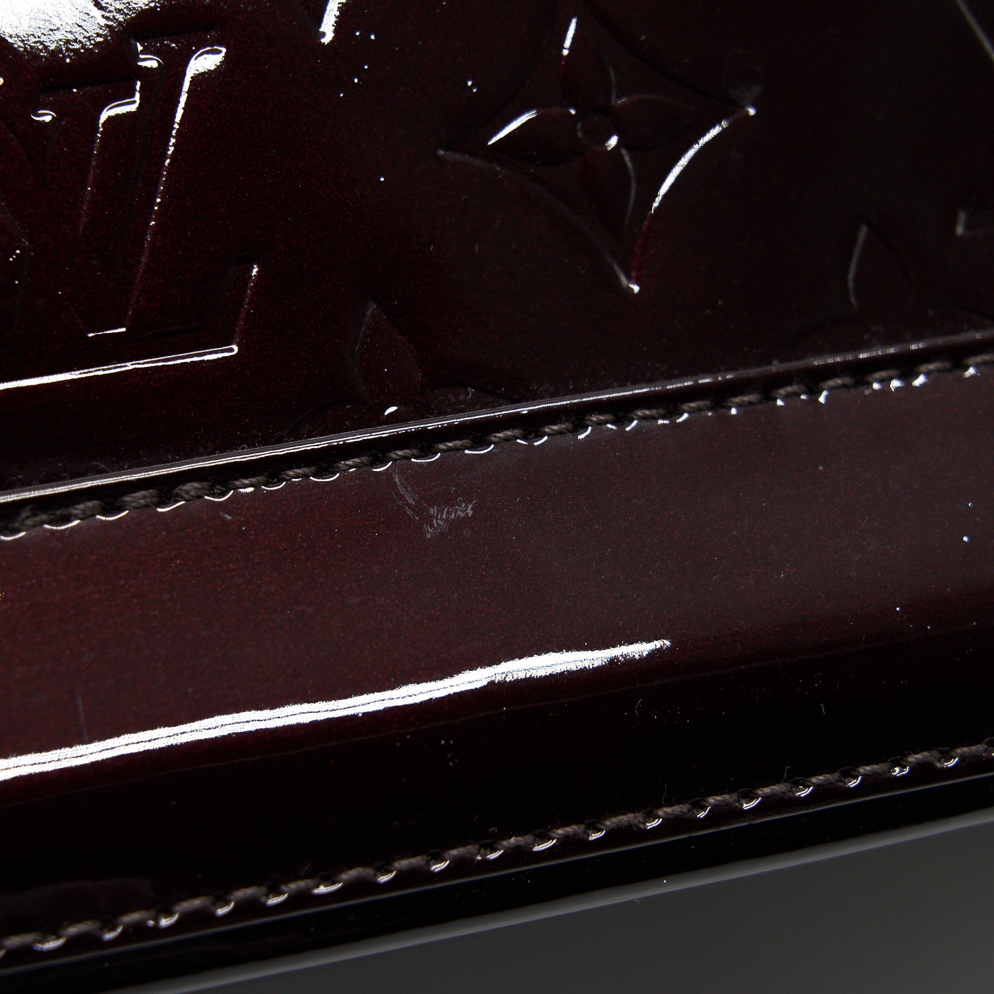 LOUIS VUITTON ALMA GM PATENT LEATHER AMARANTE VERNIS