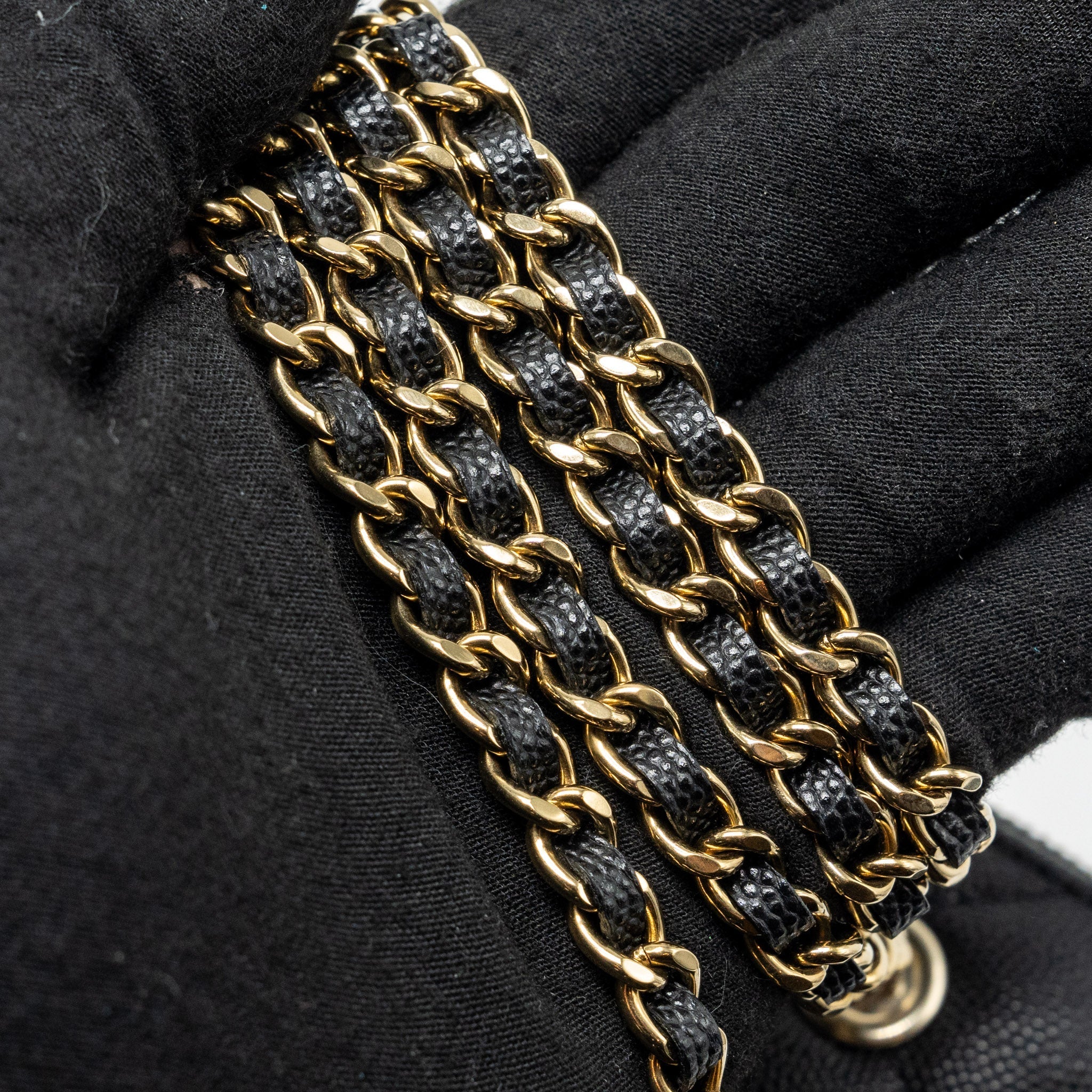 CHANEL 23C MINI VANITY CASE WITH CHAIN CAVIAR BLACK LGHW (MICROCHIP)