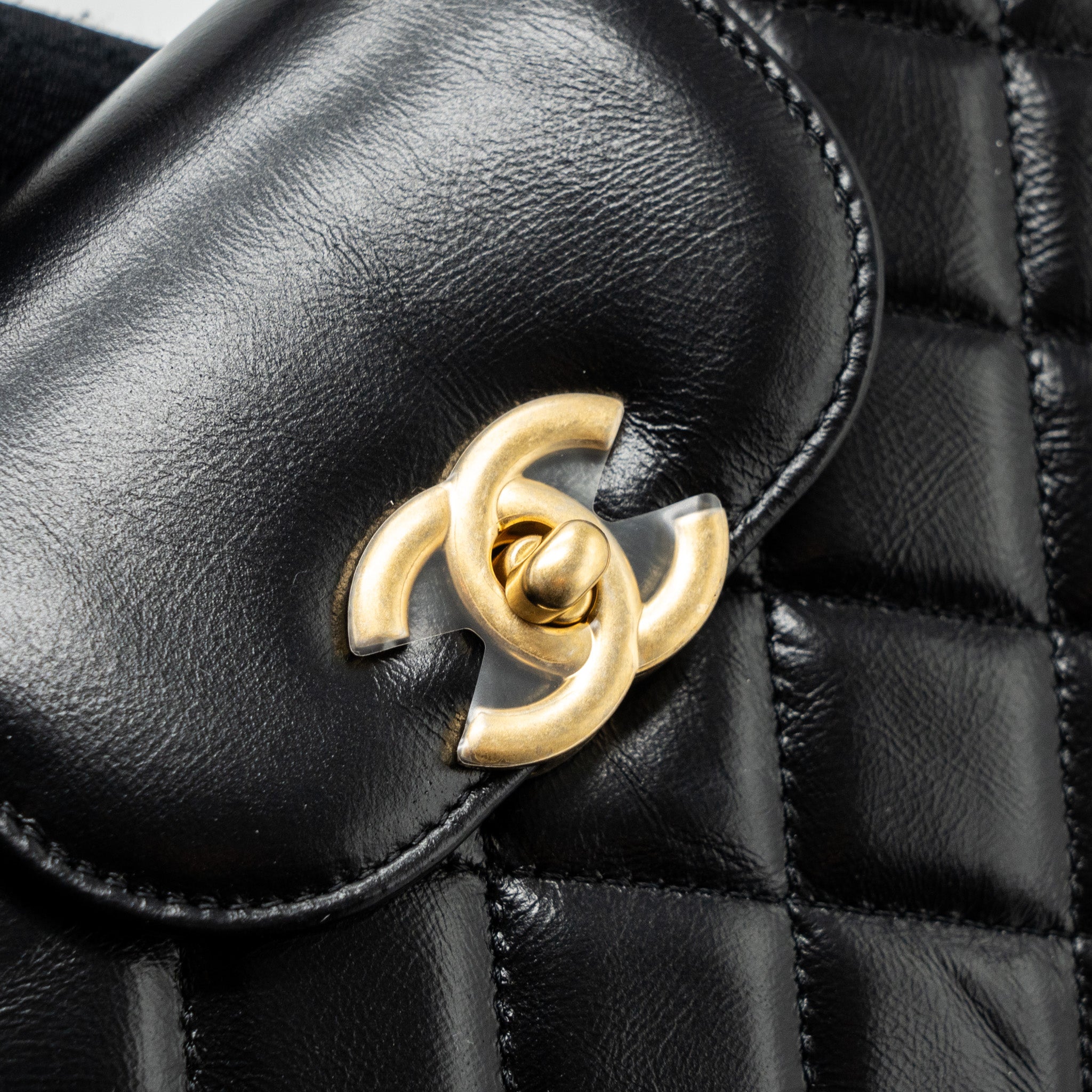 CHANEL 23K KELLY BAG CALFSKIN BLACK GHW (MICROCHIP)