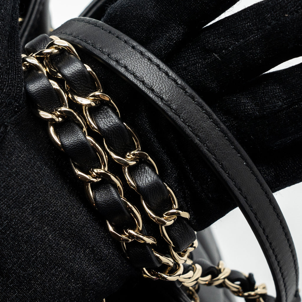 CHANEL DRAWSTRING BUCKET BAG CALFSKIN BLACK LGHW