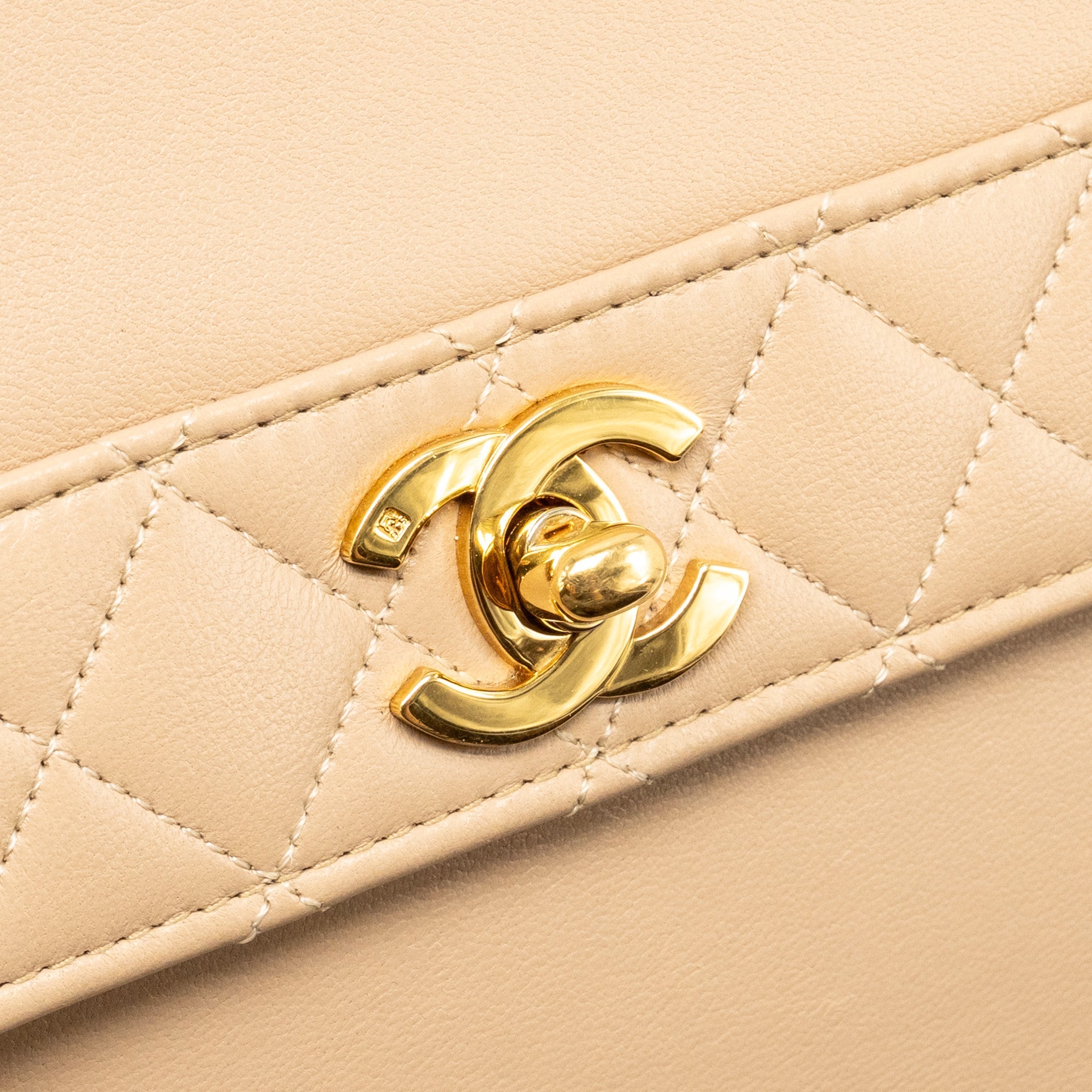 CHANEL VINTAGE TRAPEZOID SHOULDER BAG QUILTED LAMBSKIN BEIGE GHW