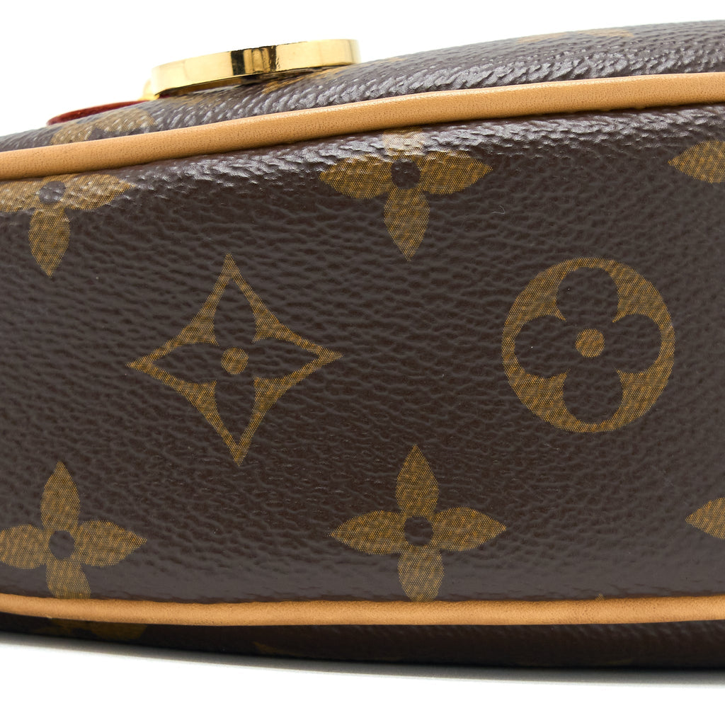 LOUIS VUITTON LOOP BAG MONOGRAM CANVAS GHW (NEW VERSION)