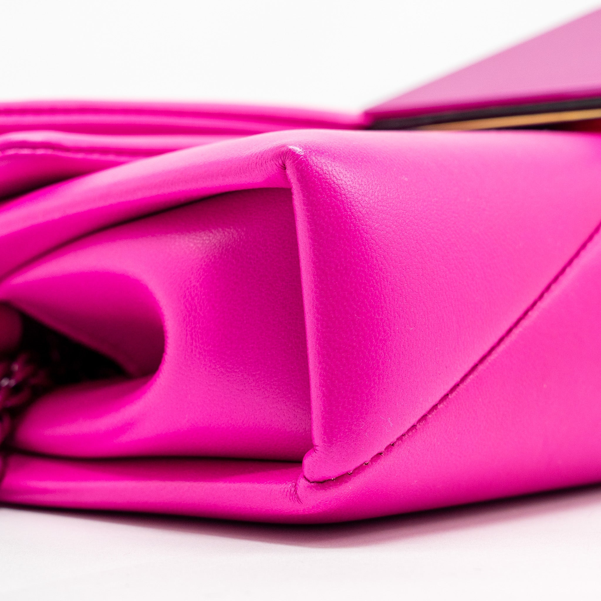 VALENTINO GARAVANI ONE STUD CLUTCH BAG NAPPA LEATHER PINK WITH PINK HARDWARE