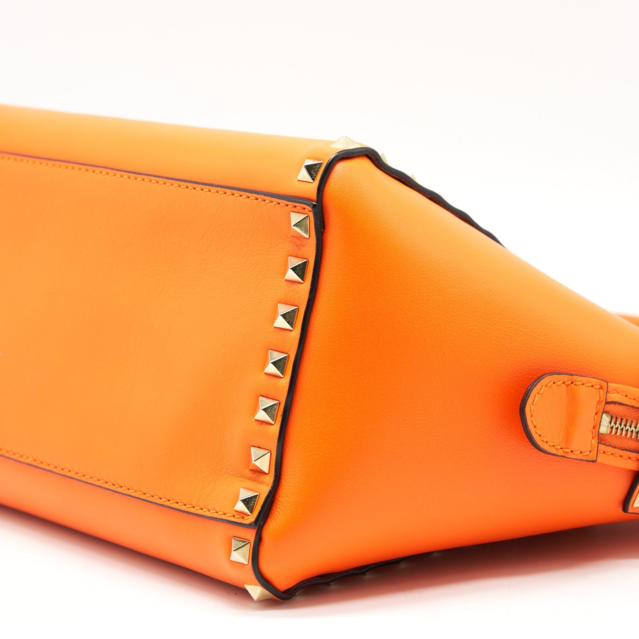 VALENTINO ROCKSTUD PAGOTA TOTE- SMALL