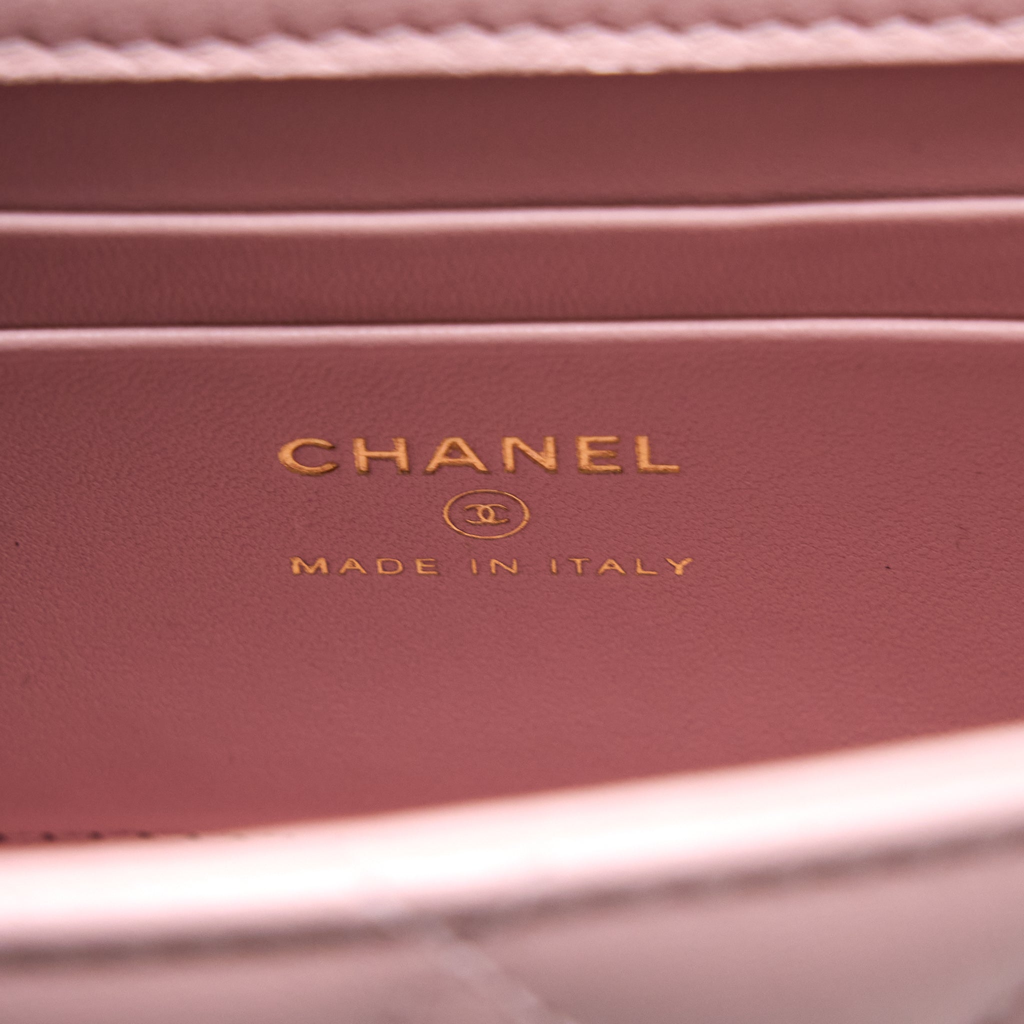 CHANEL 22B MINI FLAP BAG WITH ENAMEL TOP HANDLE LAMBSKIN PINK BRUSHED GHW