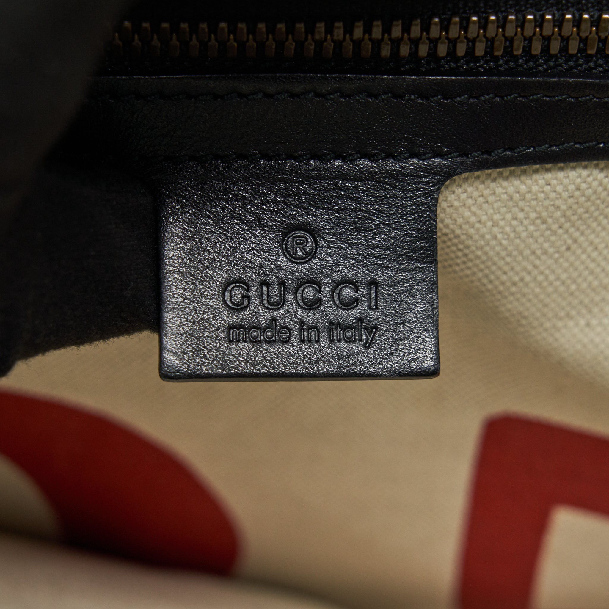 GUCCI SUPREME CANVAS WITH BEE TOTE BAG