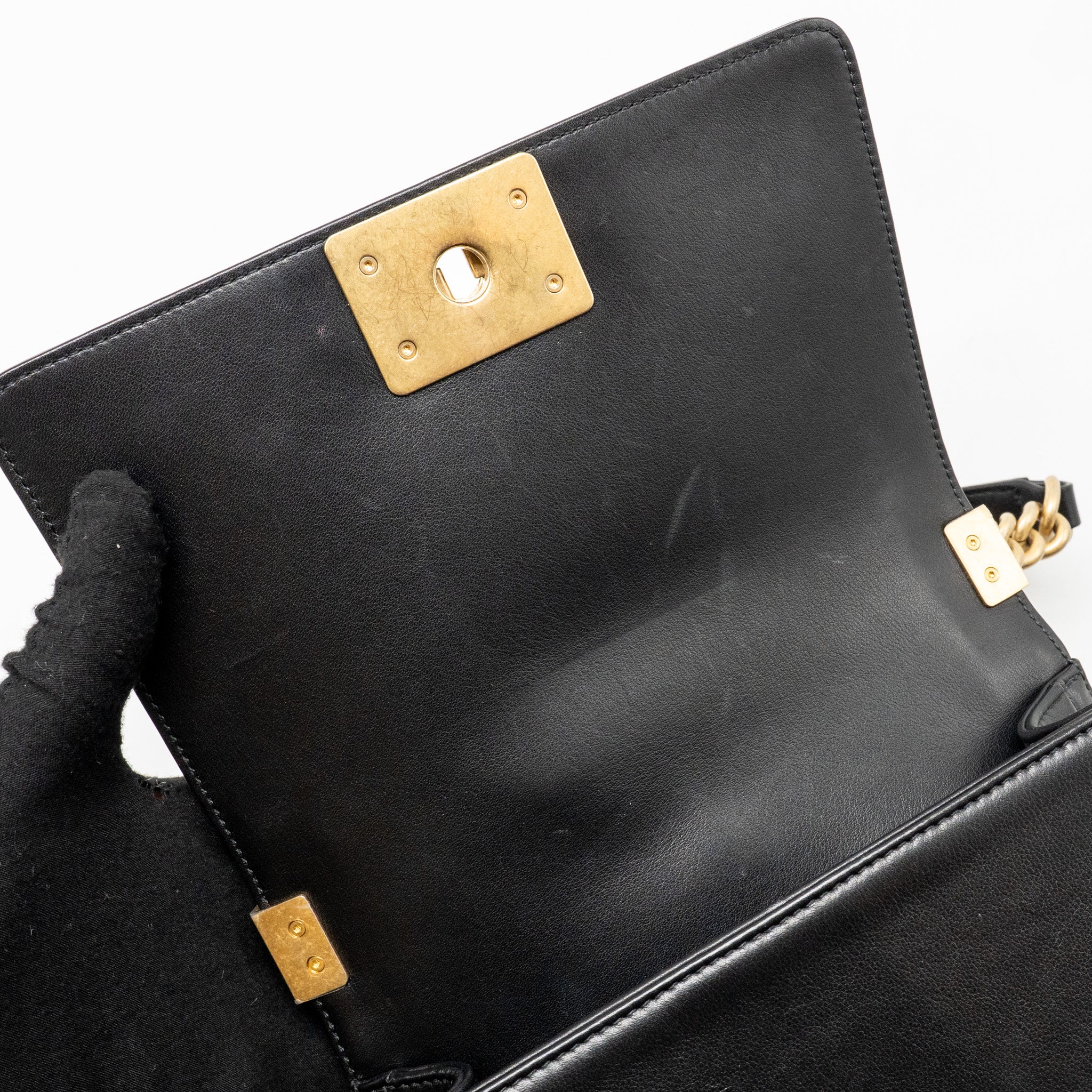 CHANEL SMALL BOY BAG CALFSKIN BLACK GHW (MICROCHIP)