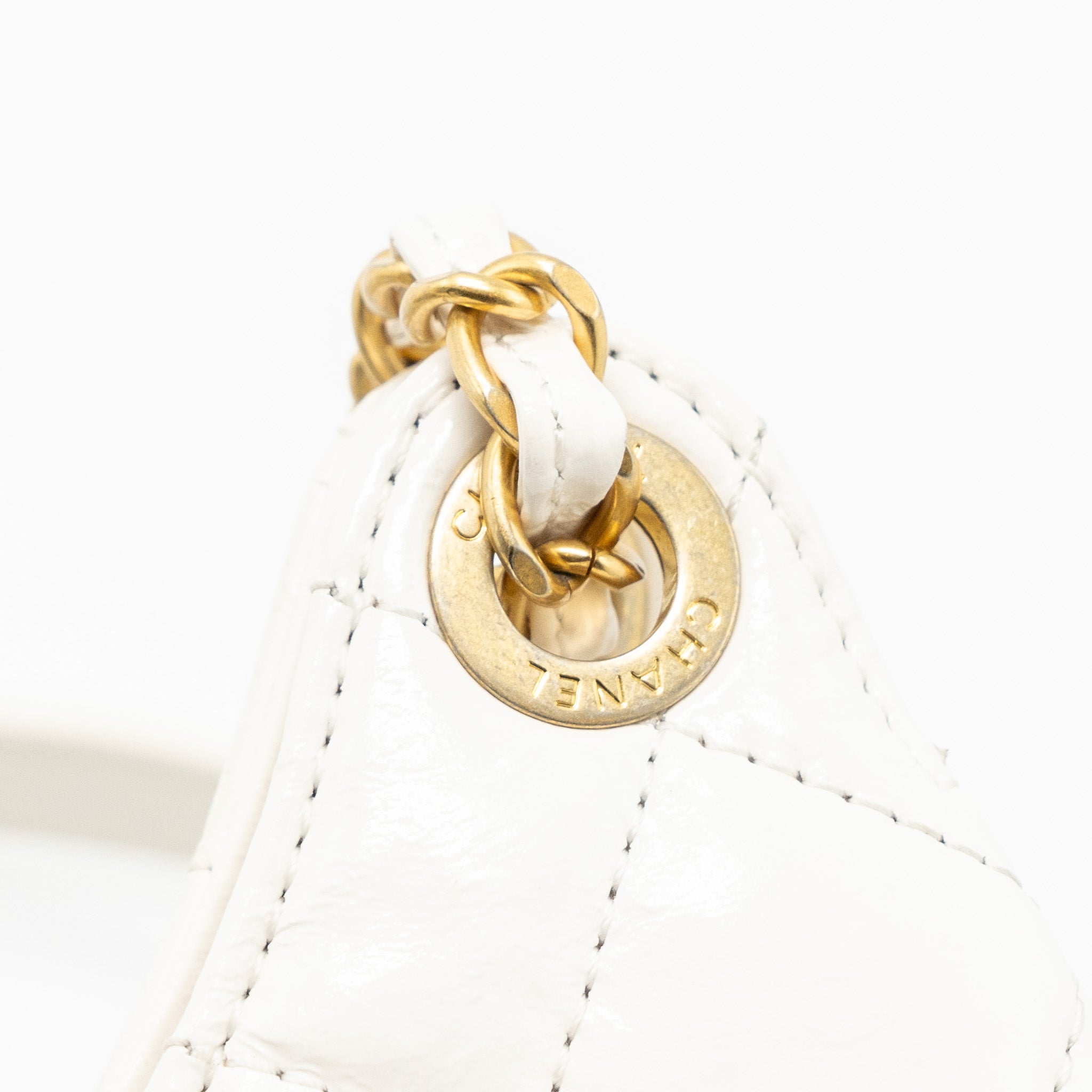 CHANEL 23B SMALL HOBO BAG SHINY CALFSKIN WHITE BRUSHED GHW(MICROCHIP)