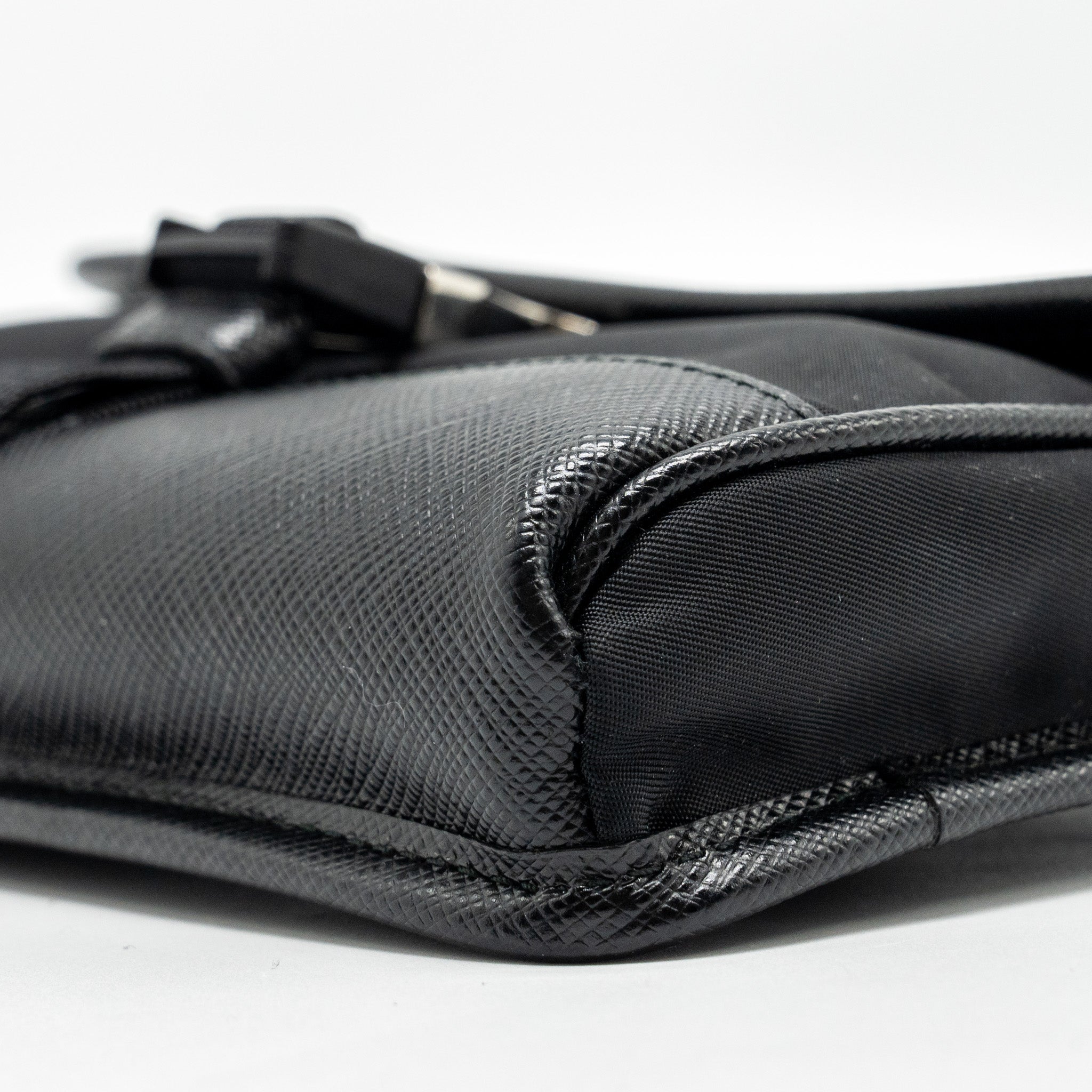 PRADA SMARTPHONE CASE RE-NYLON AND SAFFIANO LEATHER BLACK SHW
