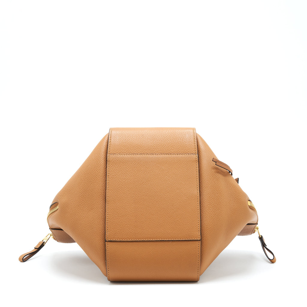 LOEWE SMALL HAMMOCK BAG SOFT CALFSKIN LIGHT CARAMEL GHW