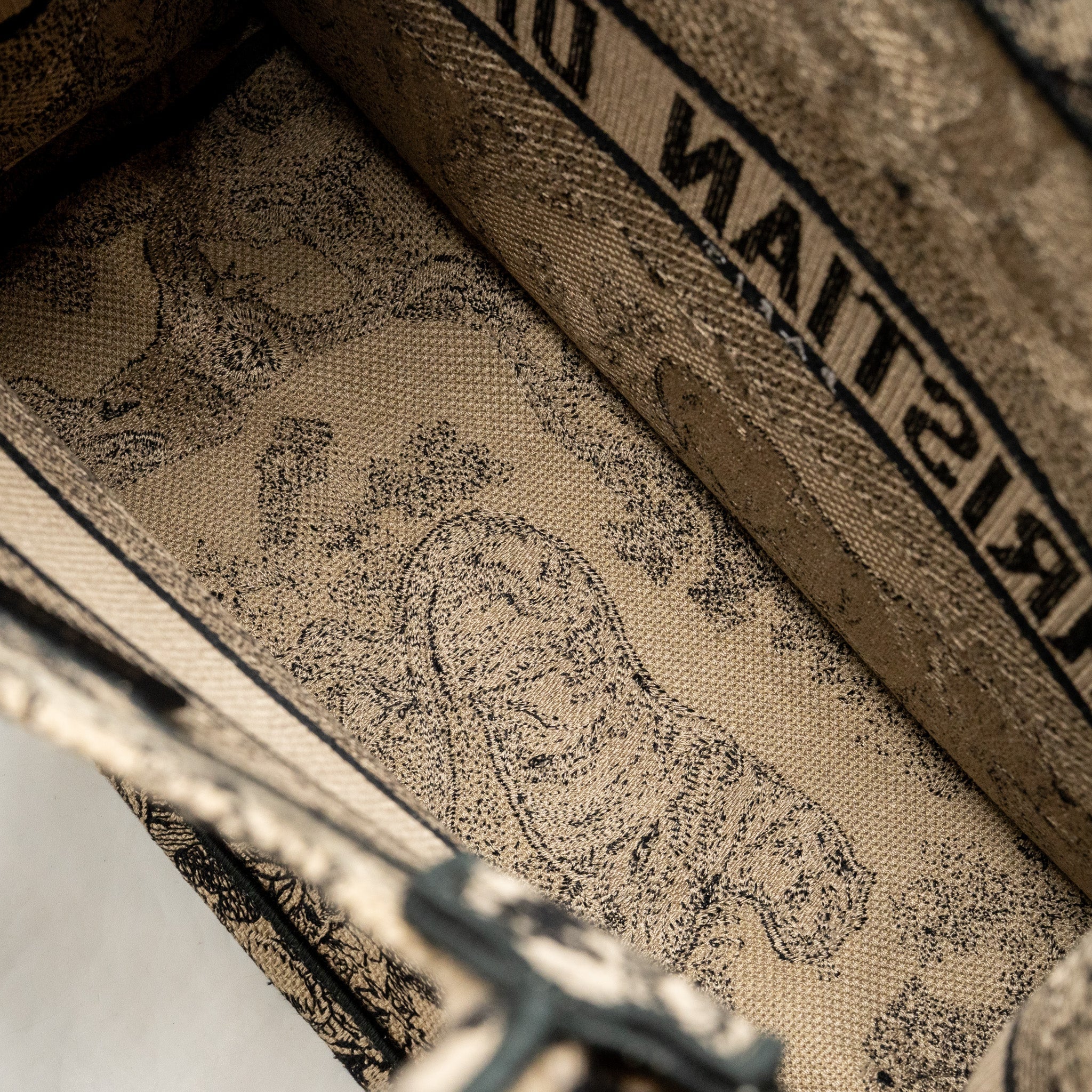 DIOR MEDIUM DIOR BOOK TOTE TOILE DE JOUY REVERSE EMBROIDERY CANVAS BEIGE