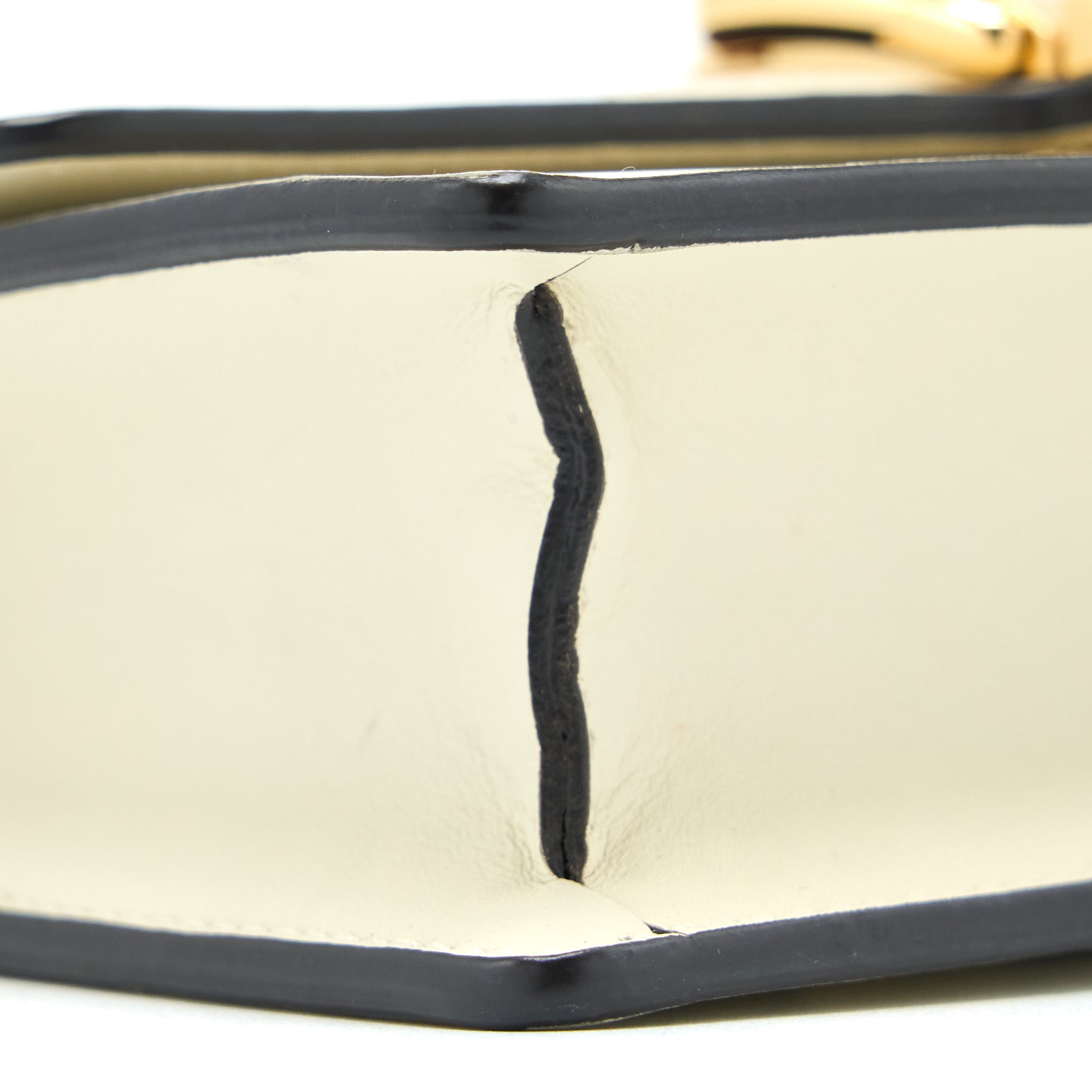 GUCCI SYLVIE MINI CHAIN BAG CALFSKIN WHITE GHW