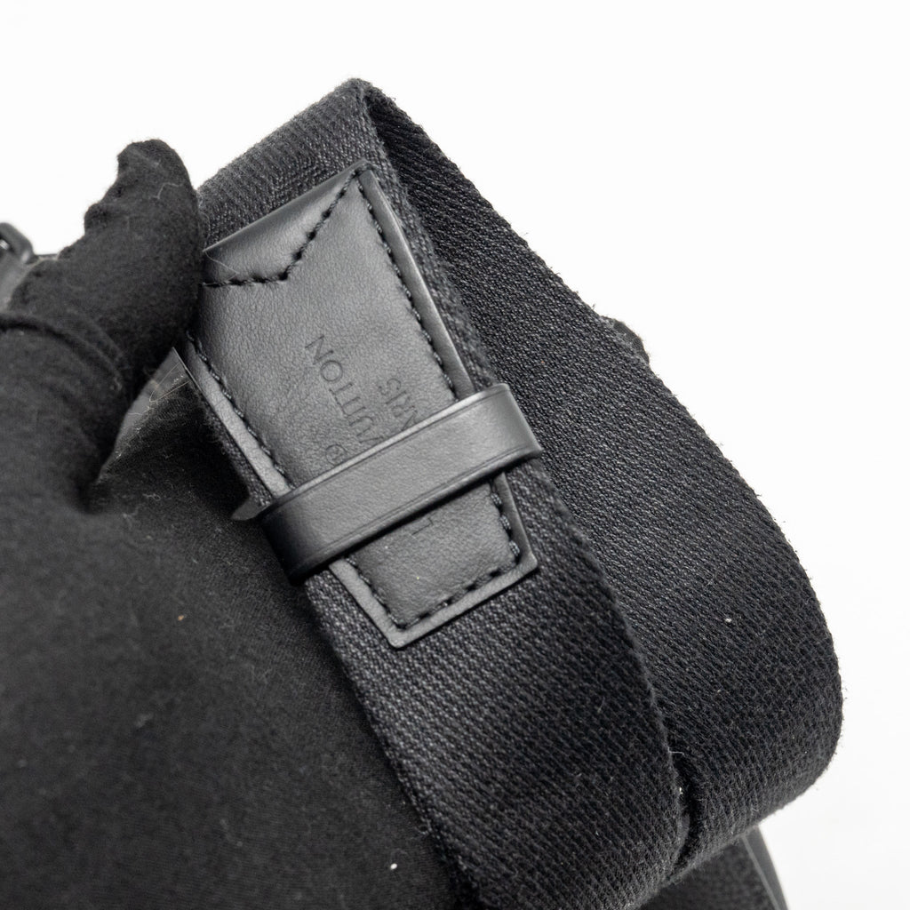 LOUIS VUITTON AEROGRAM TAKEOFF SLING BLACK GRAINED CALFSKIN BLACK HARDWARE