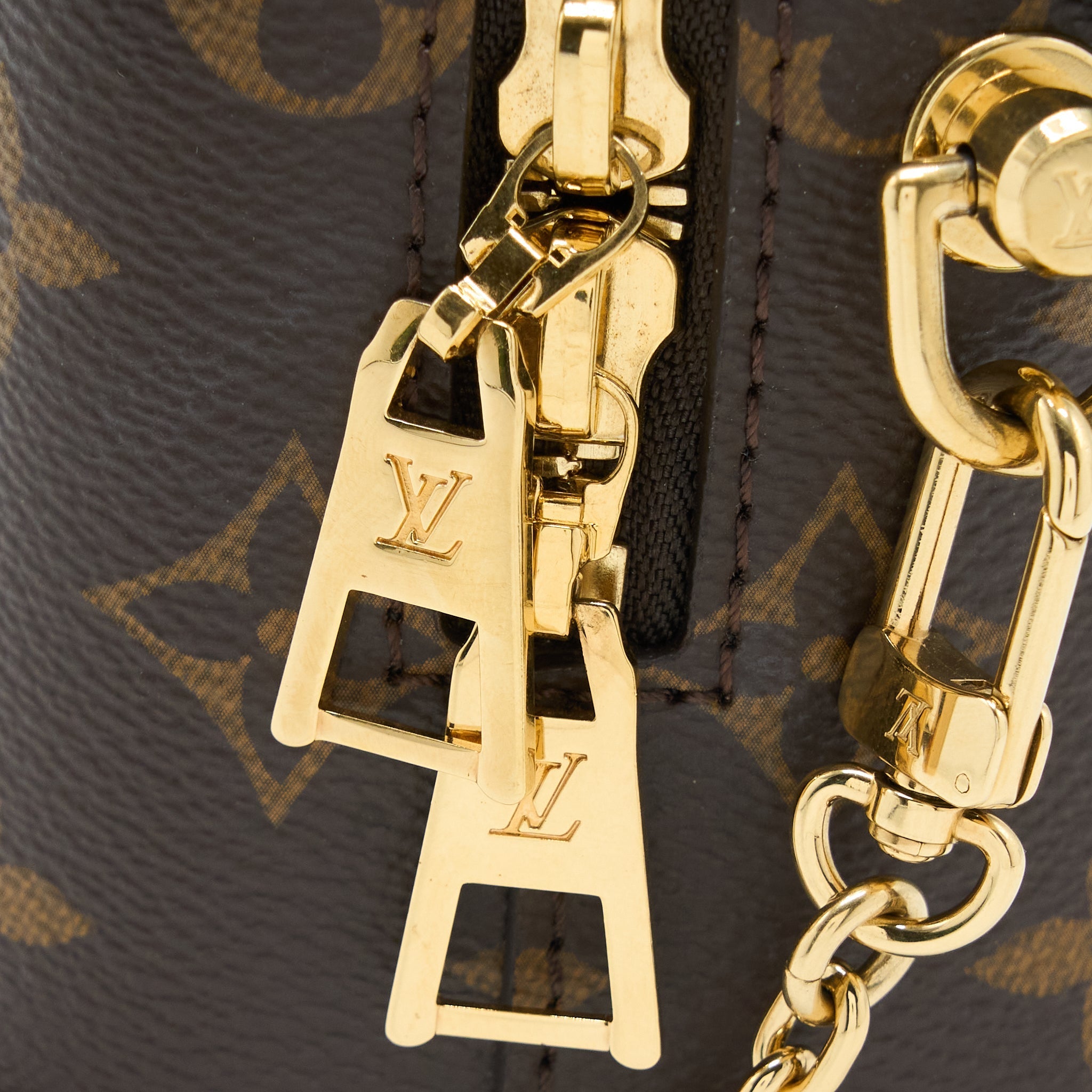 LOUIS VUITTON PETITE MALLE SOUPLE BAG MONOGRAM CANVAS/BLACK GHW