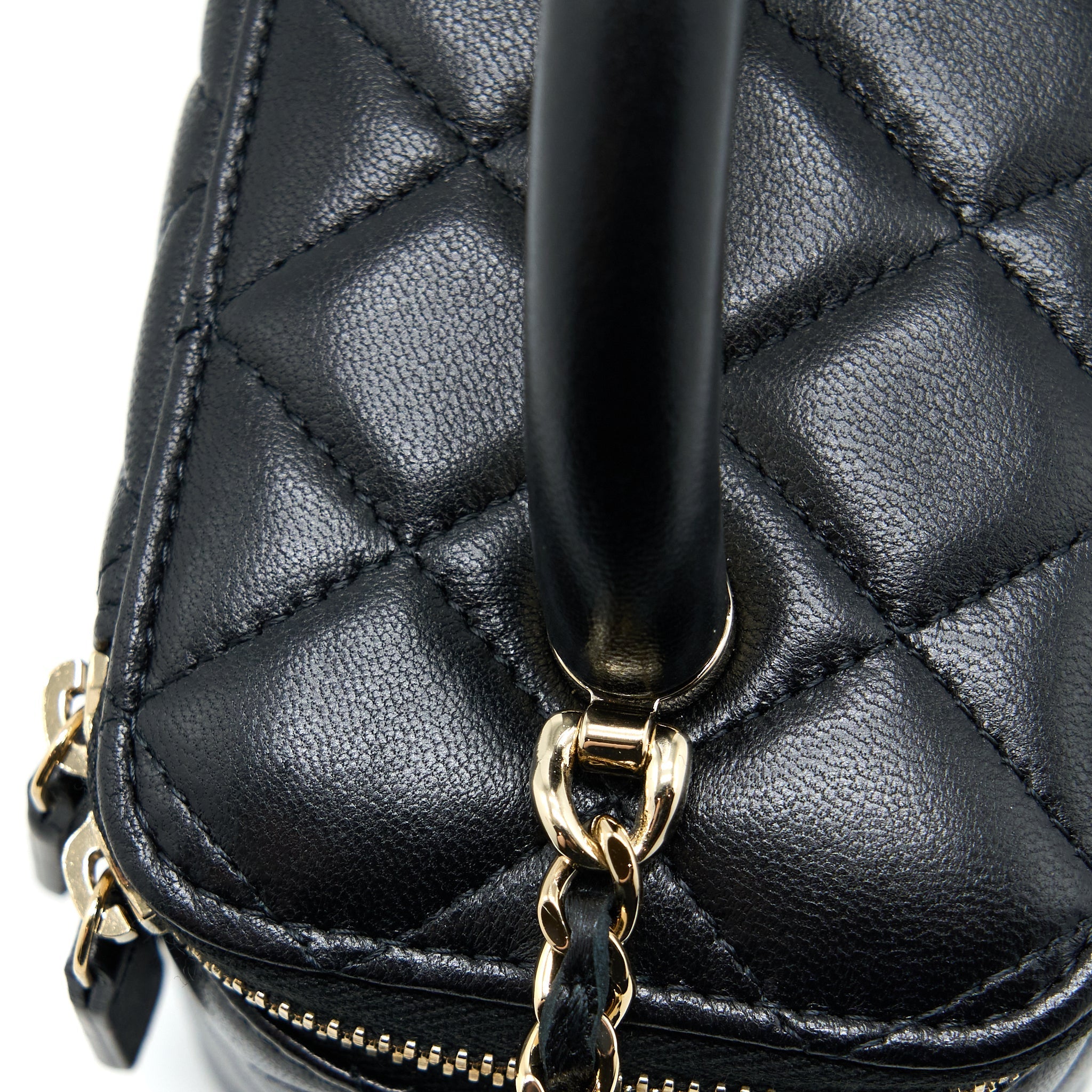 CHANEL 22A TOP HANDLE LONG VANITY CASE LAMBSKIN BLACK LGHW
