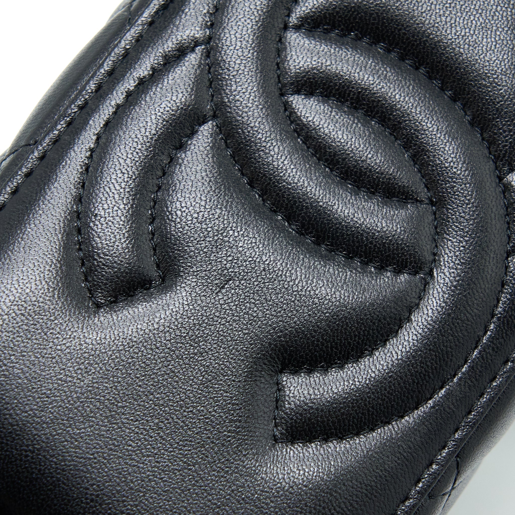 CHANEL 22A TOP HANDLE LONG VANITY CASE LAMBSKIN BLACK LGHW