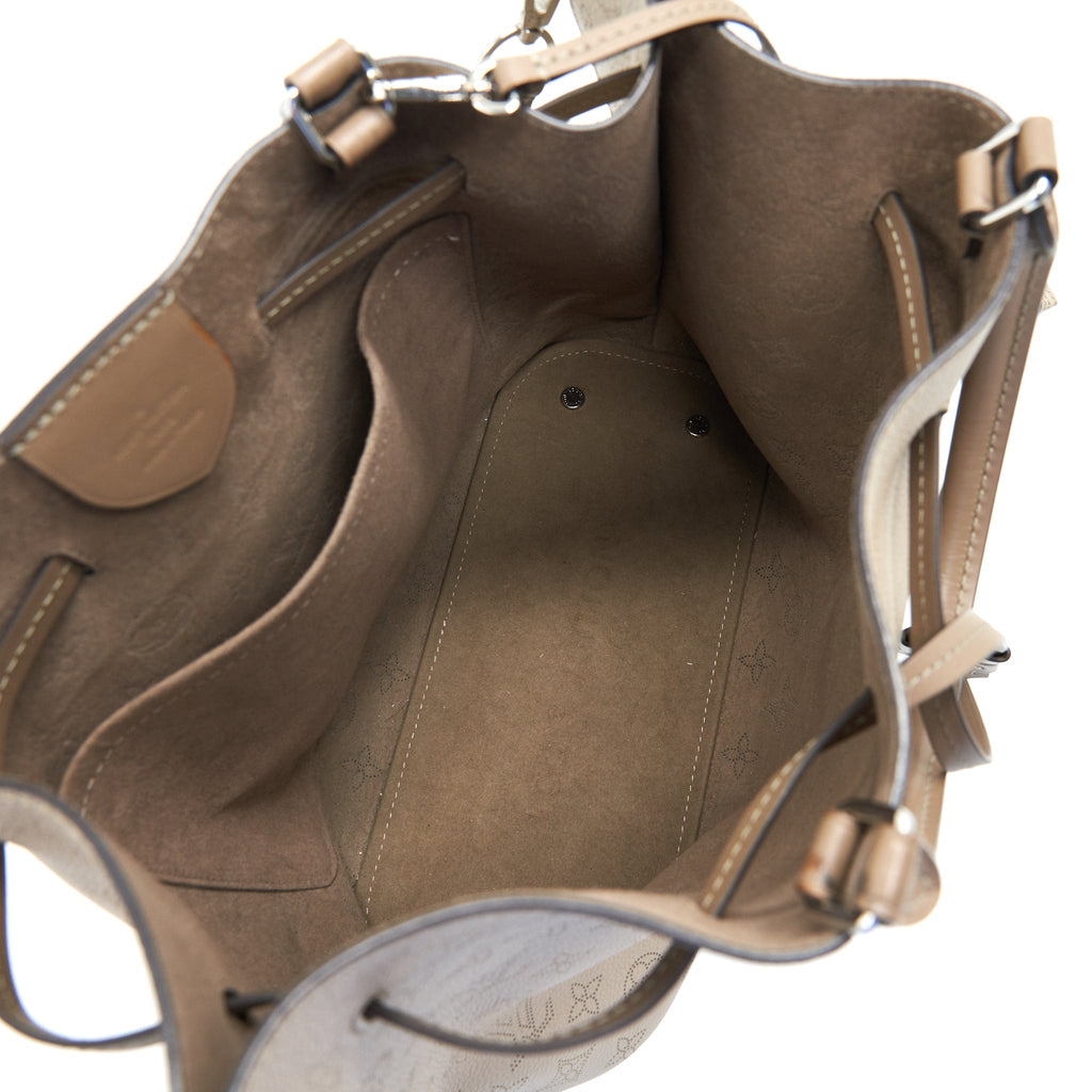 LOUIS VUITTON GIROLATA MAHINA TOTE BAG GREY