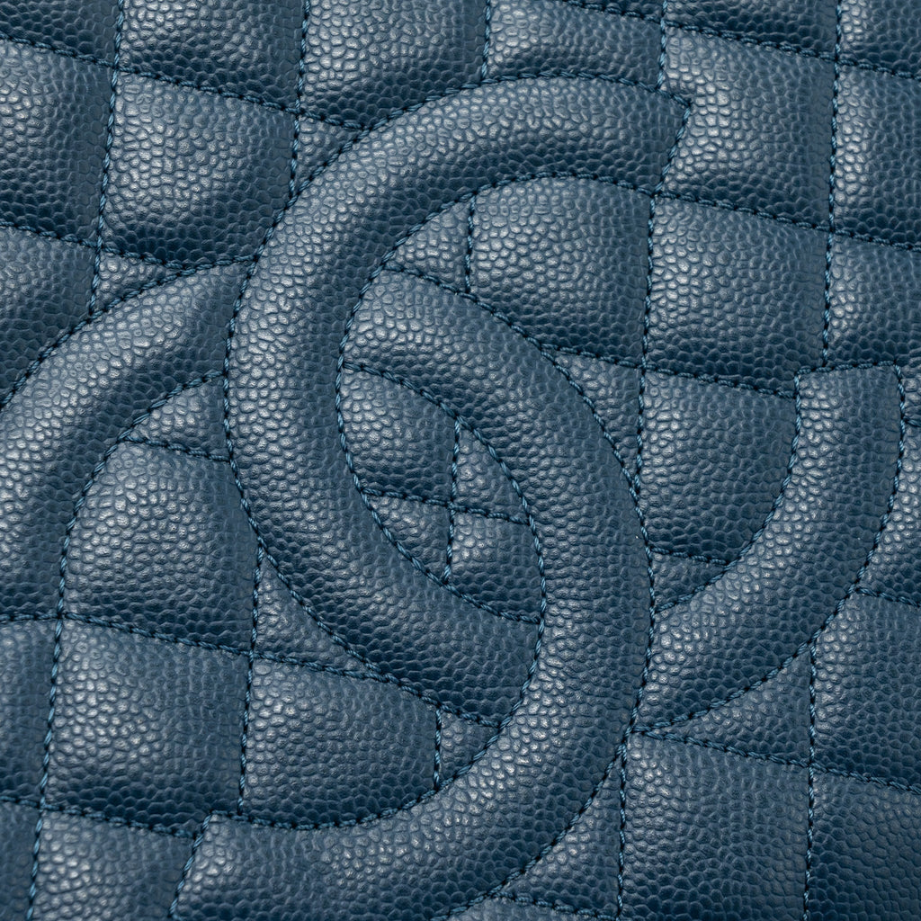 CHANEL GRAND SHOPPING TOTE/ GST CAVIAR DARK BLUE SHW